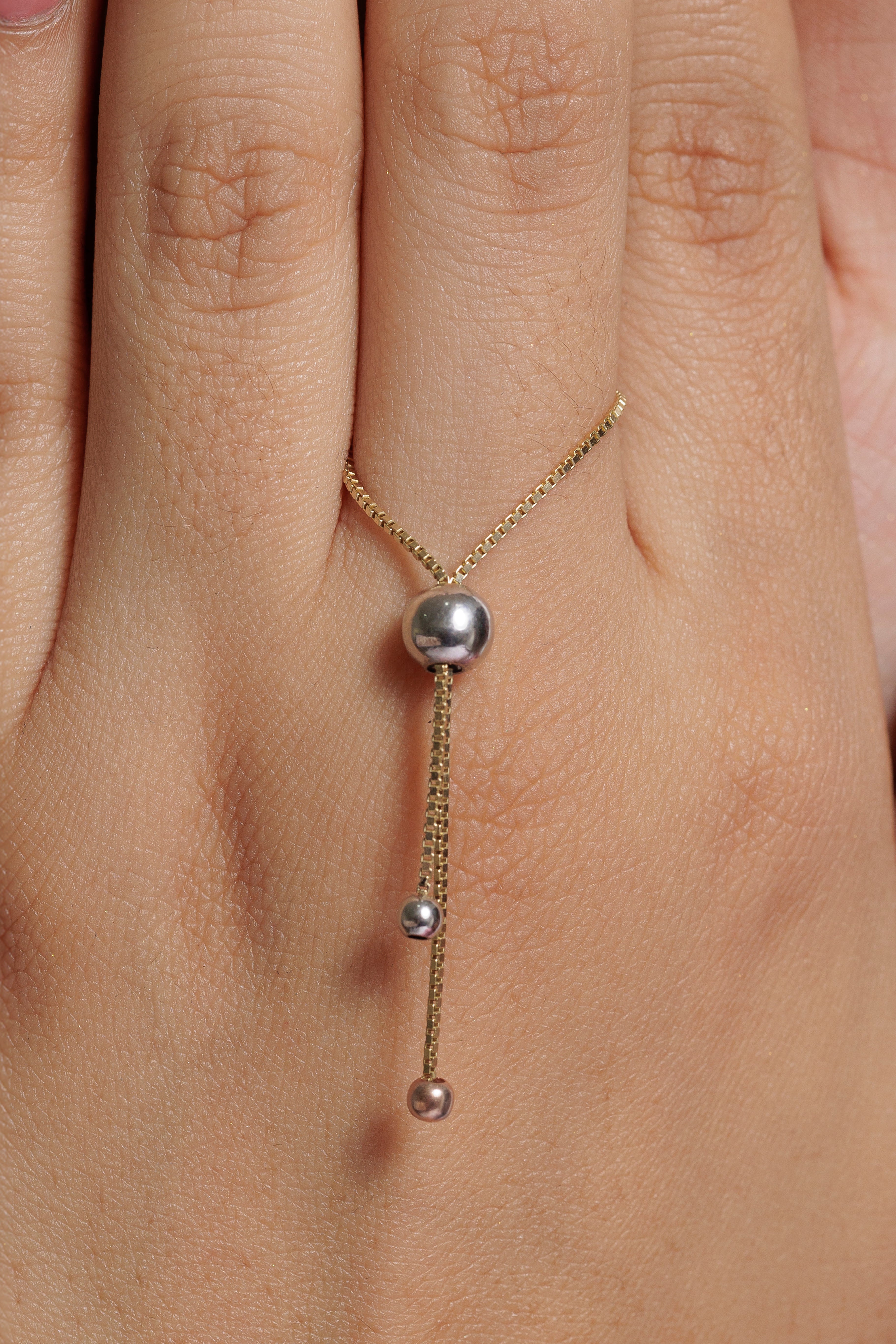 Anillo de Oro Ajustable con Borlas de 14K