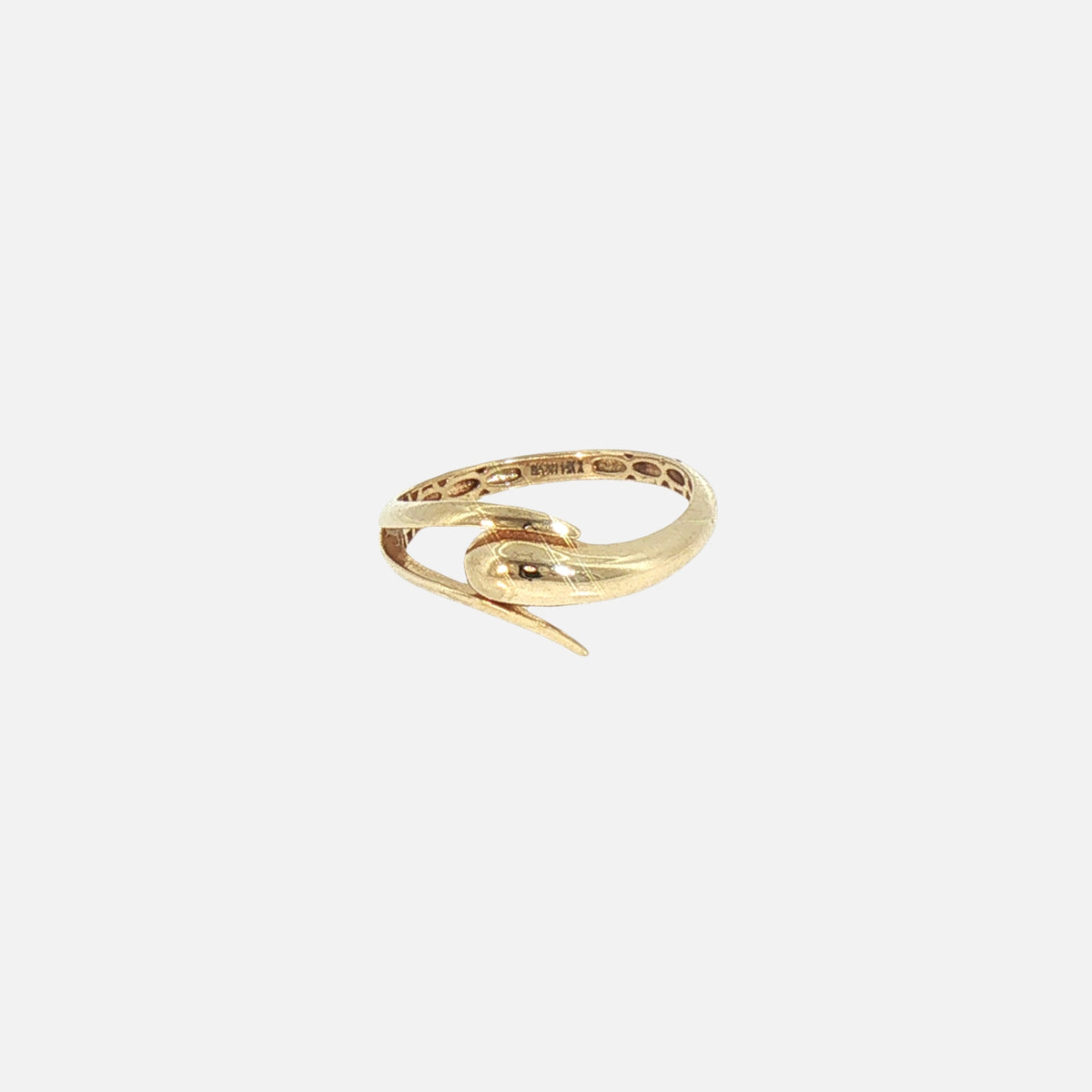 Anillo Enlazado en Oro de 14K