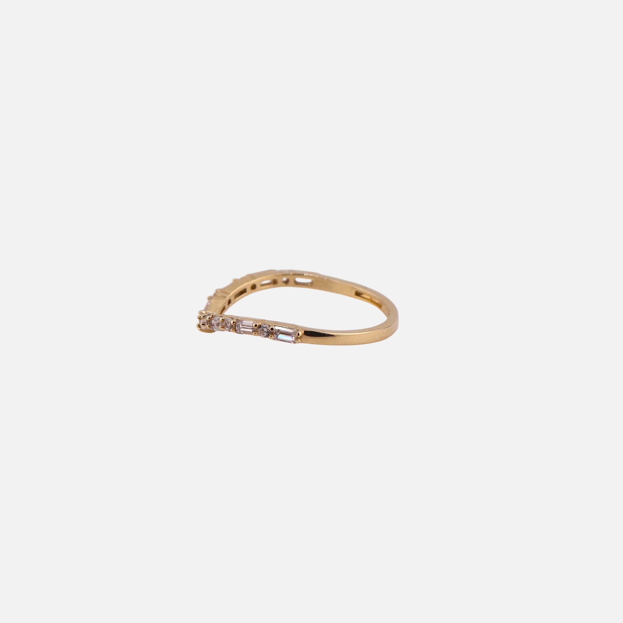 Anillo V con Piedra Blanca en Oro de 14K