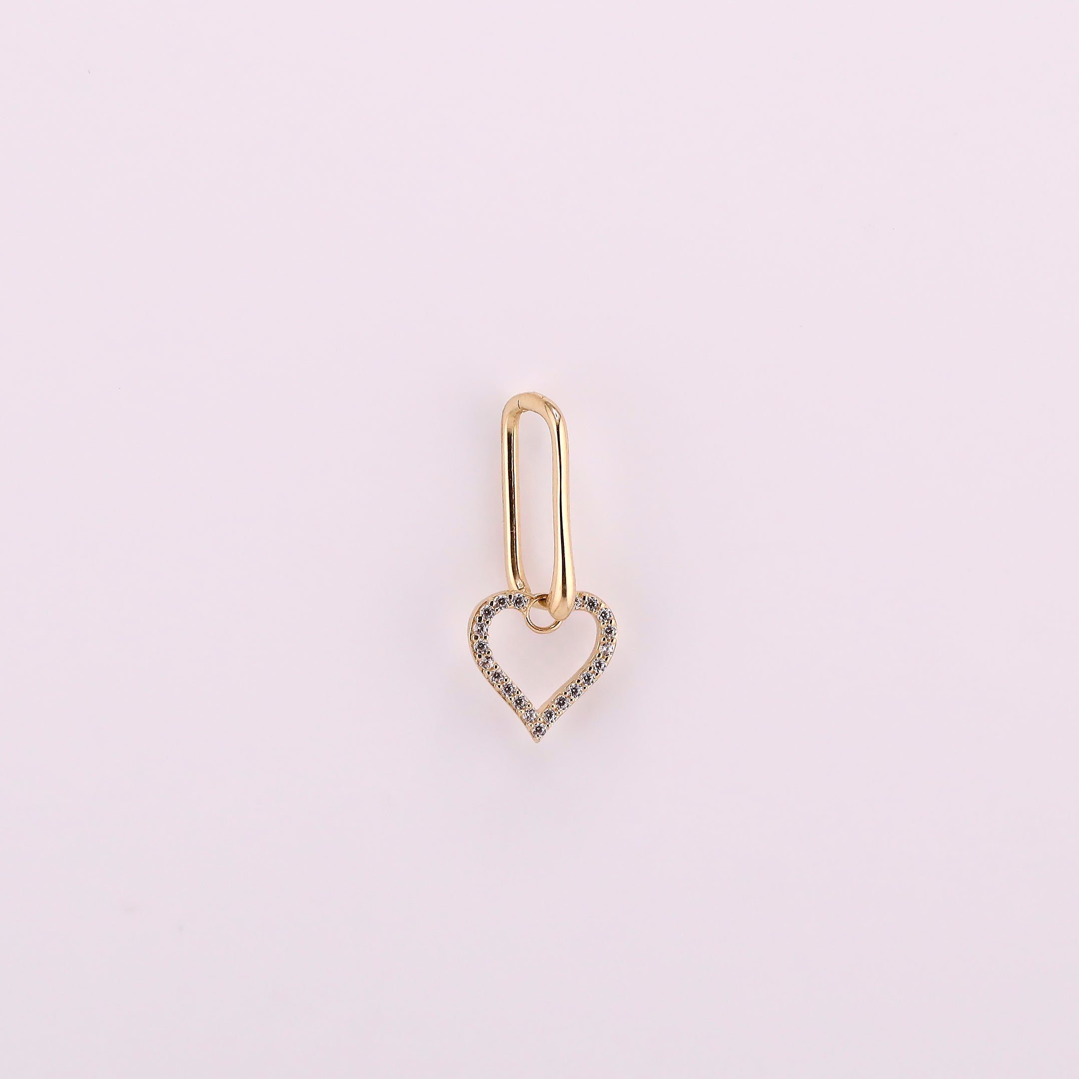 Aretes Huggies Dije Corazón con Zirconias Blancas en Oro de 14K