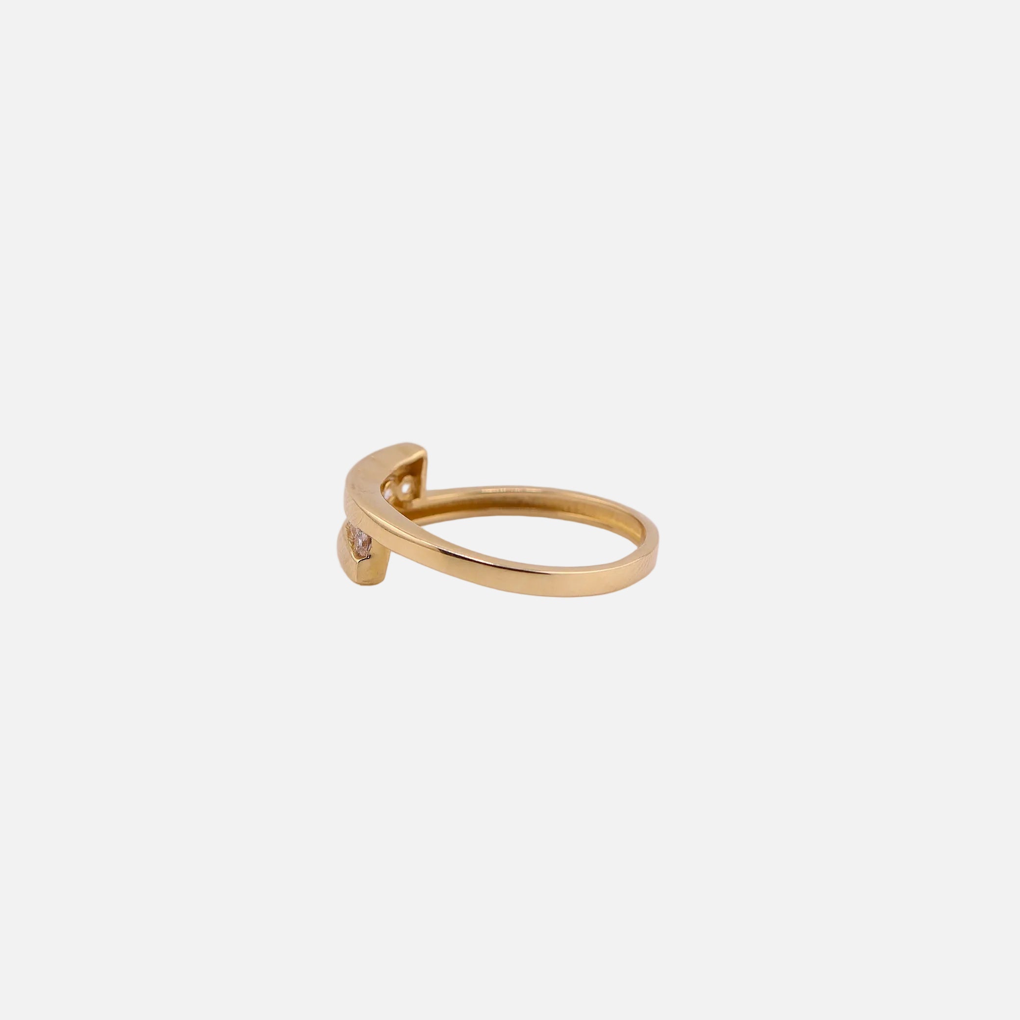 Anillo Dos Líneas con Piedras Blancas en Oro de 14K