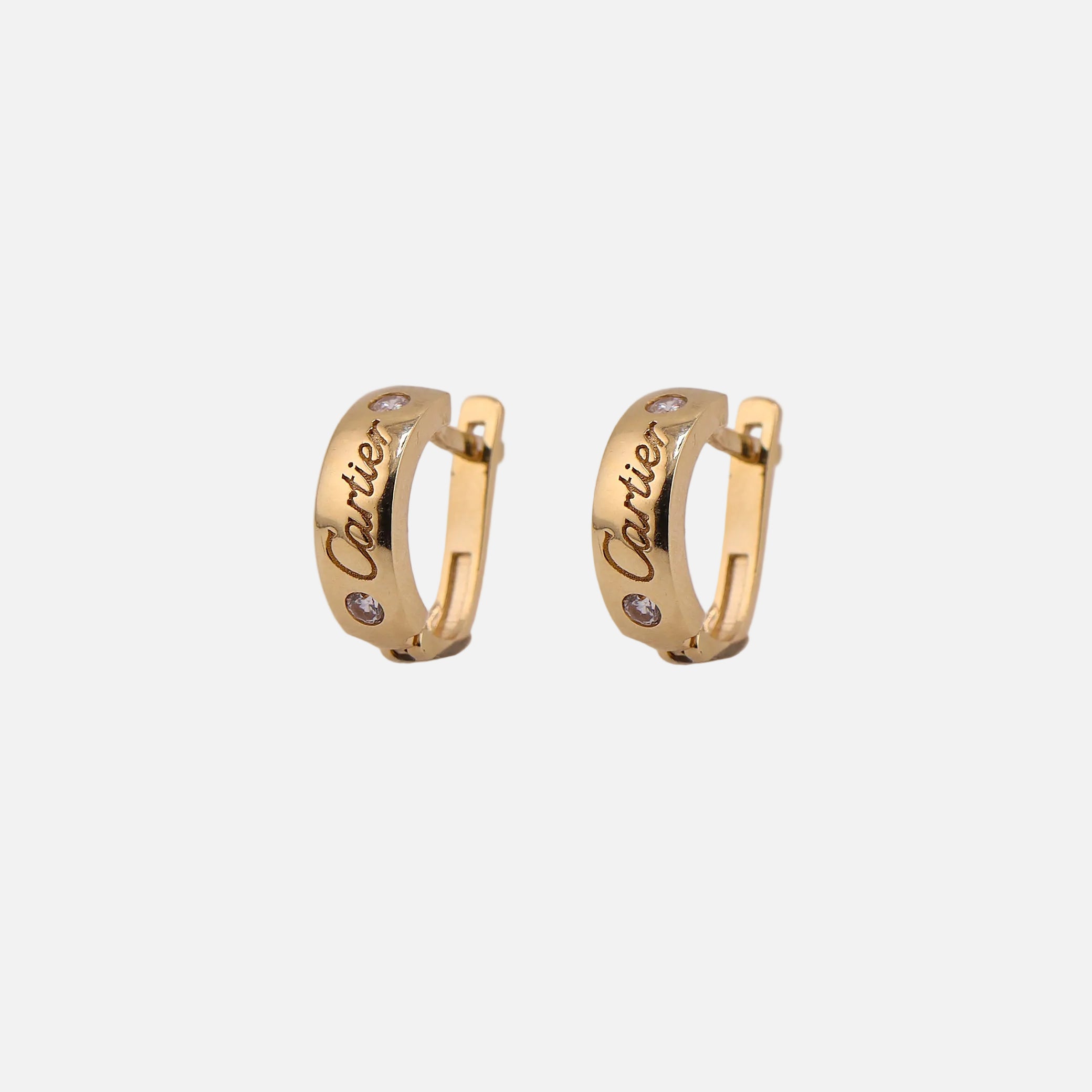 Aretes Clásicos con Piedra Blanca en Oro de 14K