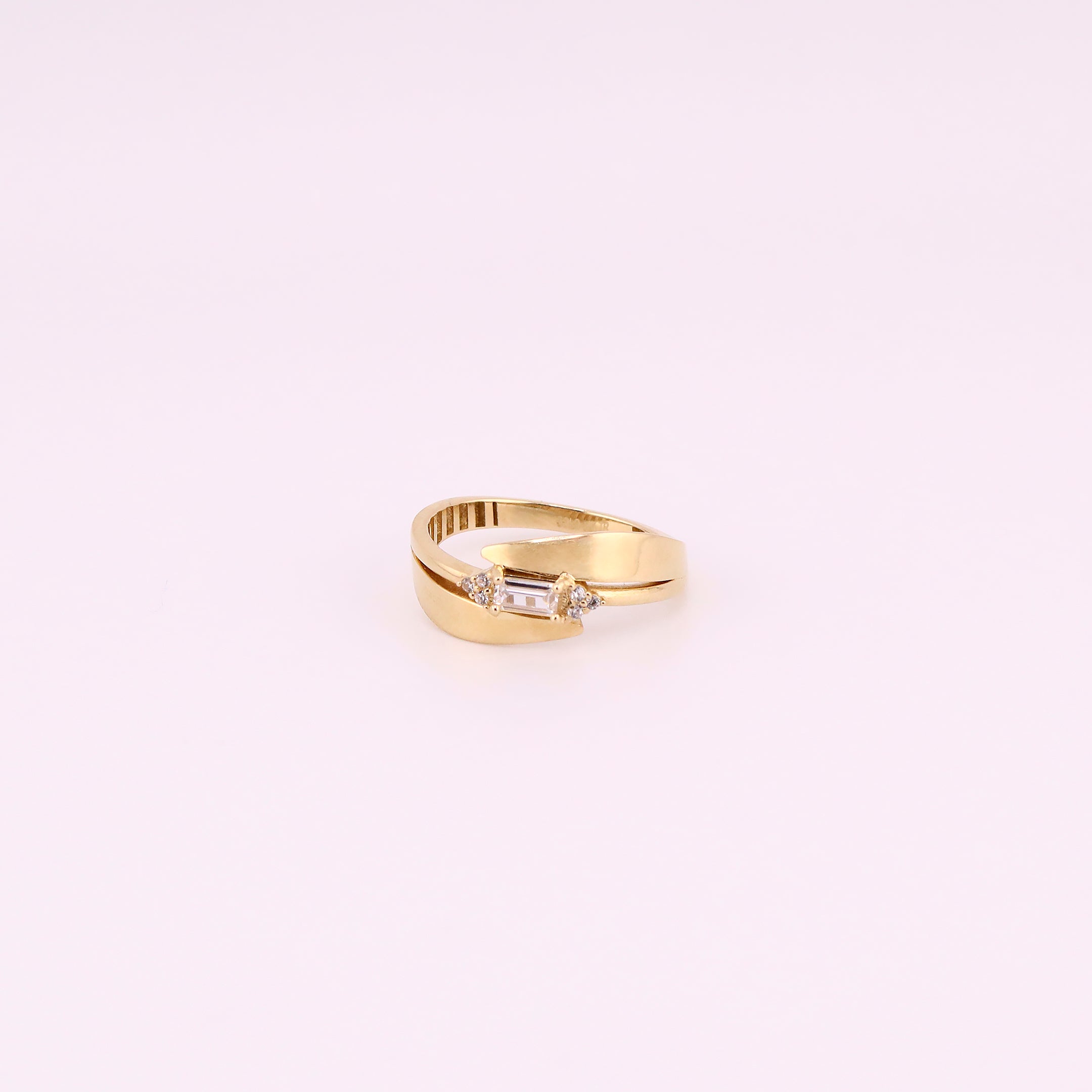 Anillo Encontrado con Zirconias Baguette en Oro de 14K