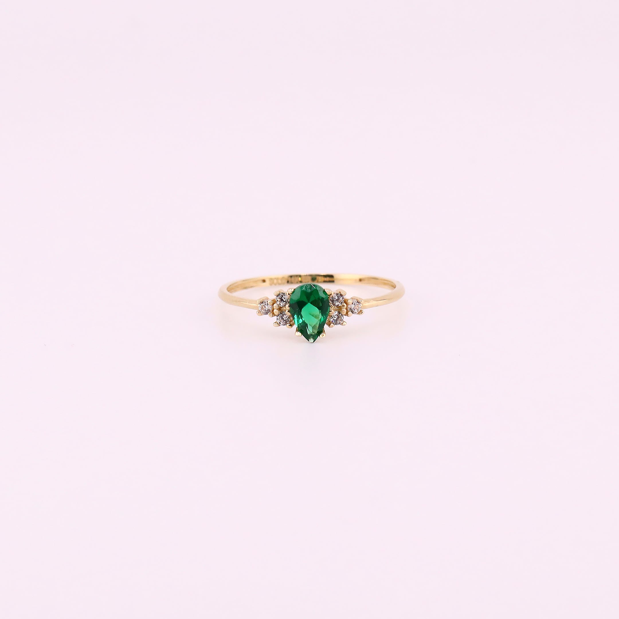 Anillo Gota con Piedra Verde en Oro de 14K