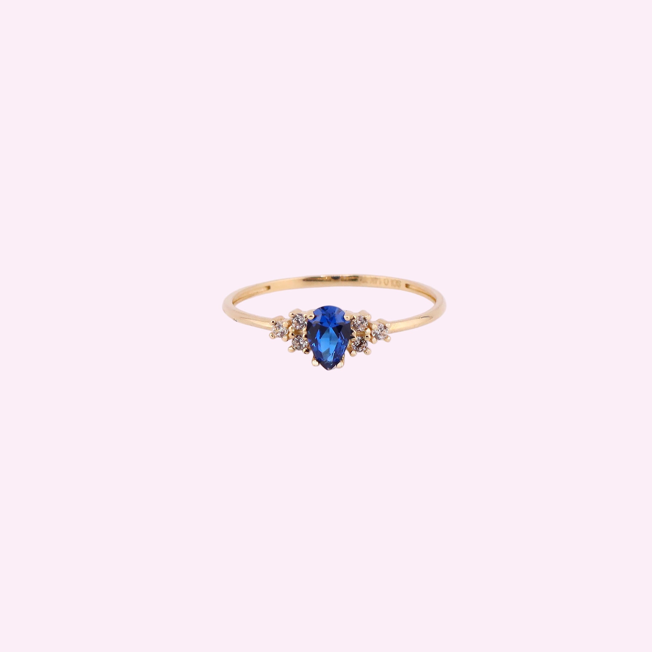 Anillo Gota con Piedra Azul en Oro de 14K