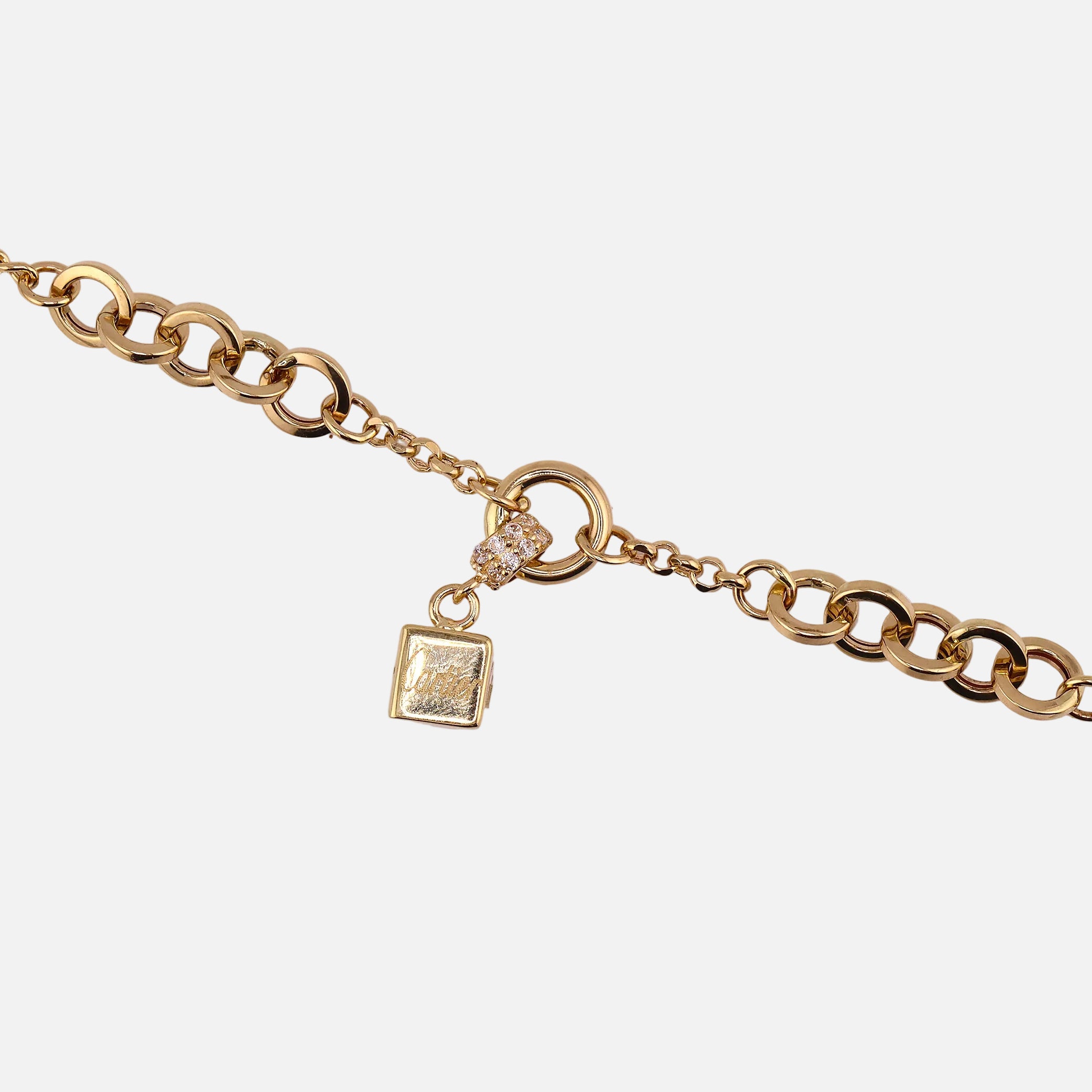 Pulso Círculos con Colgante Clásico en Oro de 14K