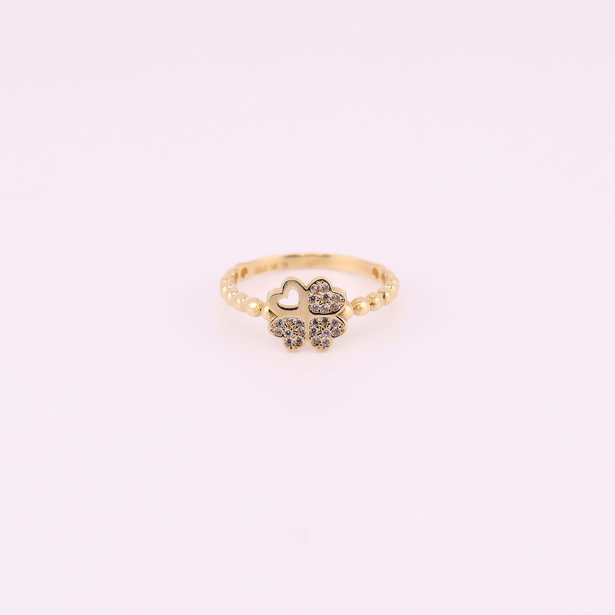Anillo Trébol con Piedras Blancas en Oro de 14K
