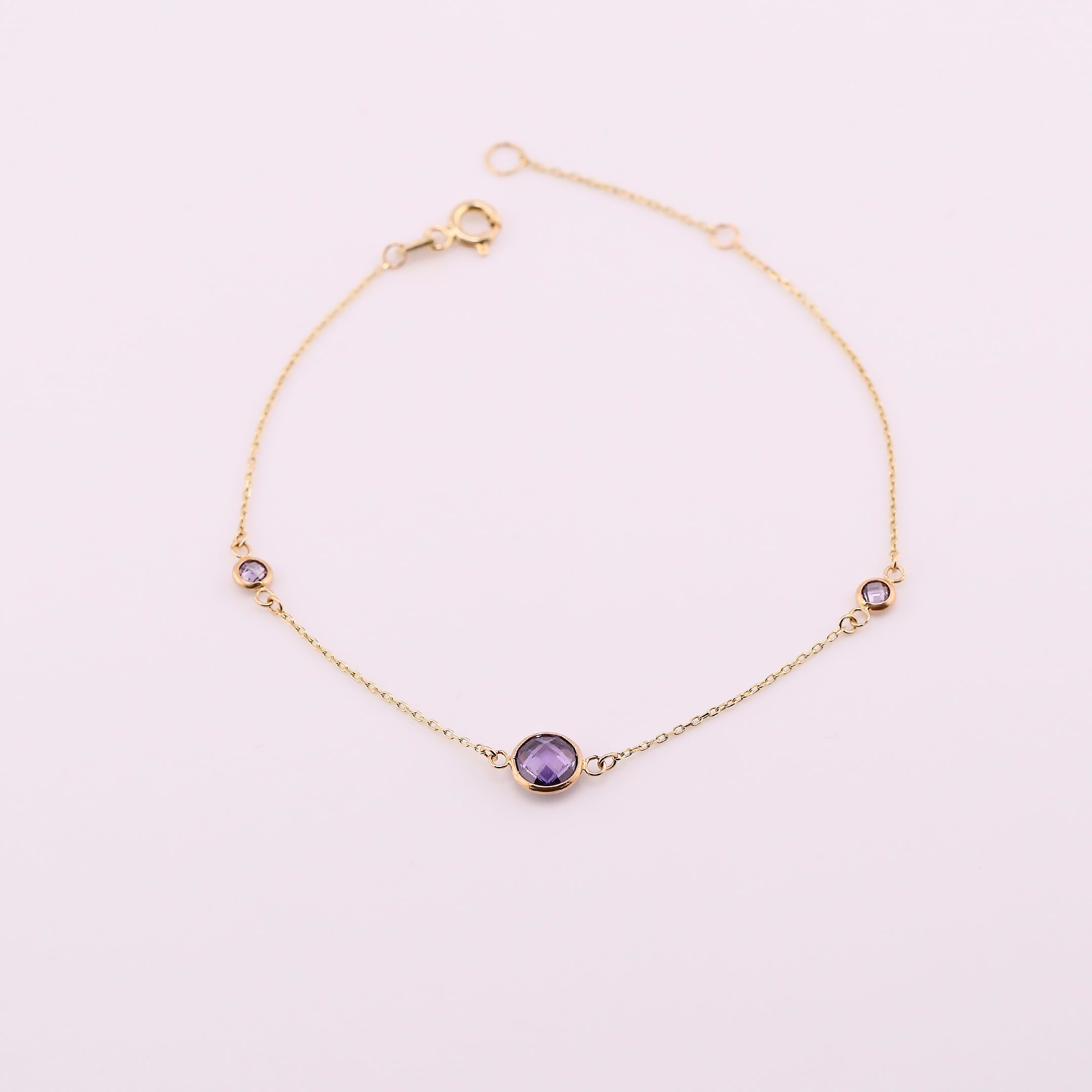Pulsera con Piedra Morada en Oro de 14K