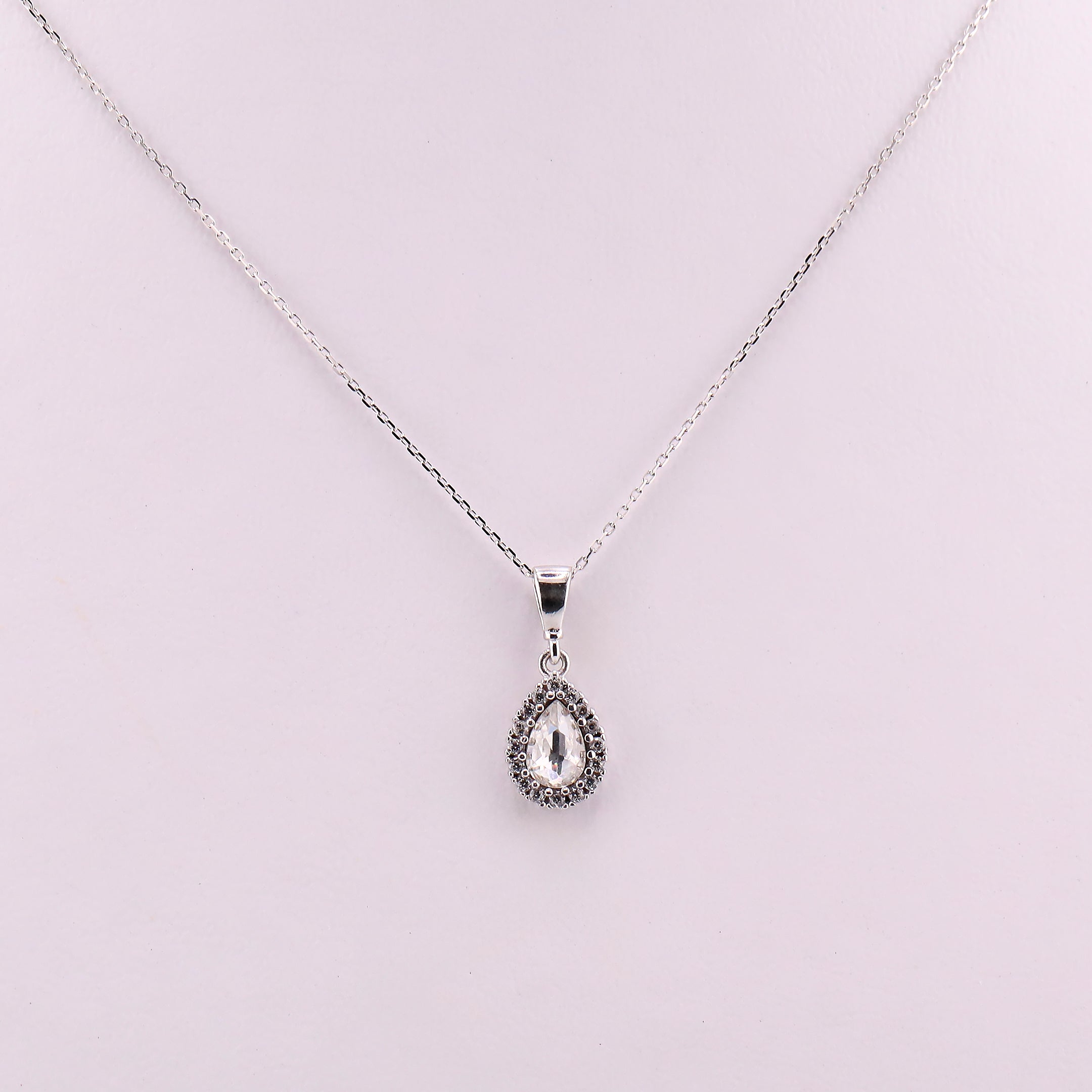 Gargantilla Gota con Zirconias Blancas en Oro Blanco de 14K