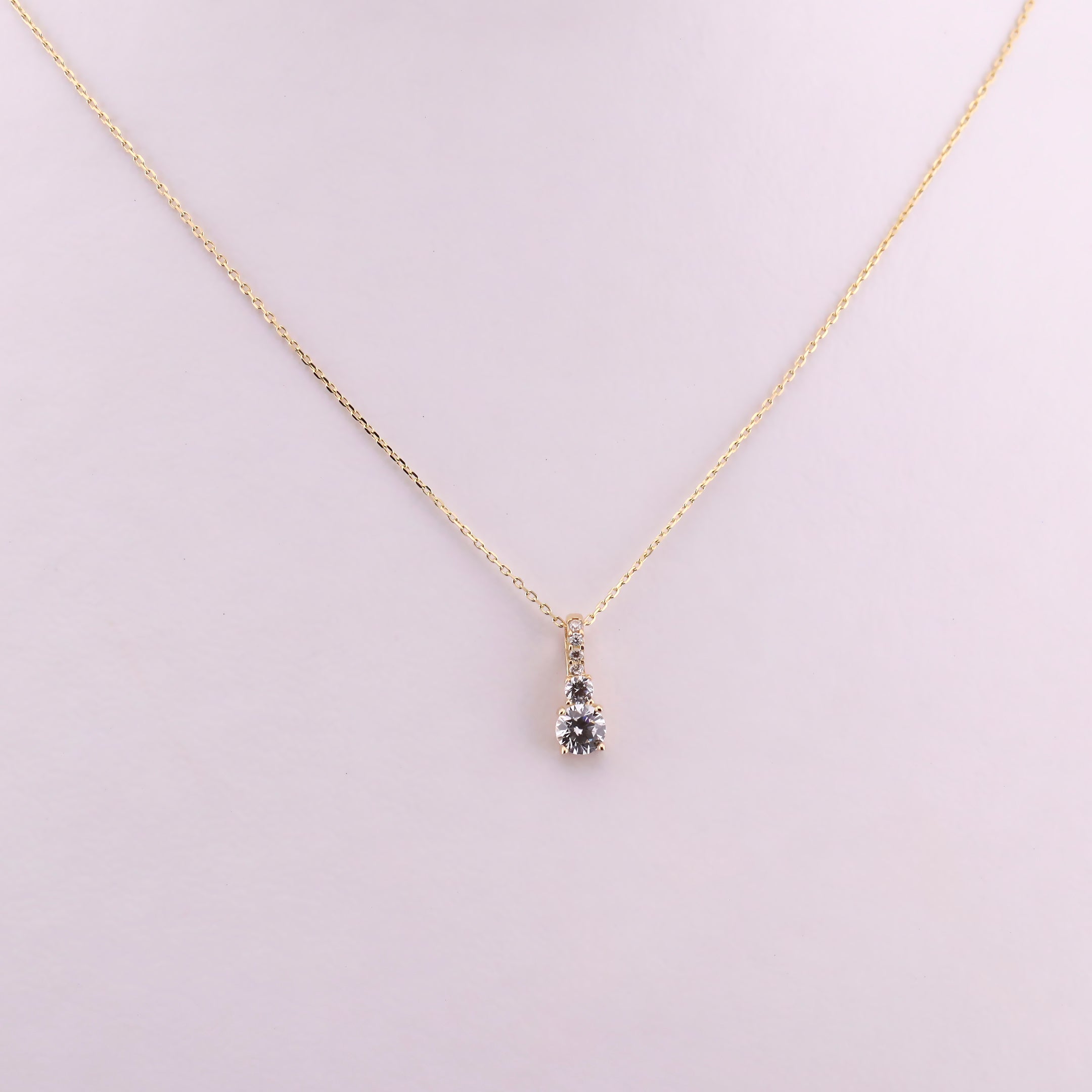 Gargantilla con Zirconias Escaladas en Oro de 14K