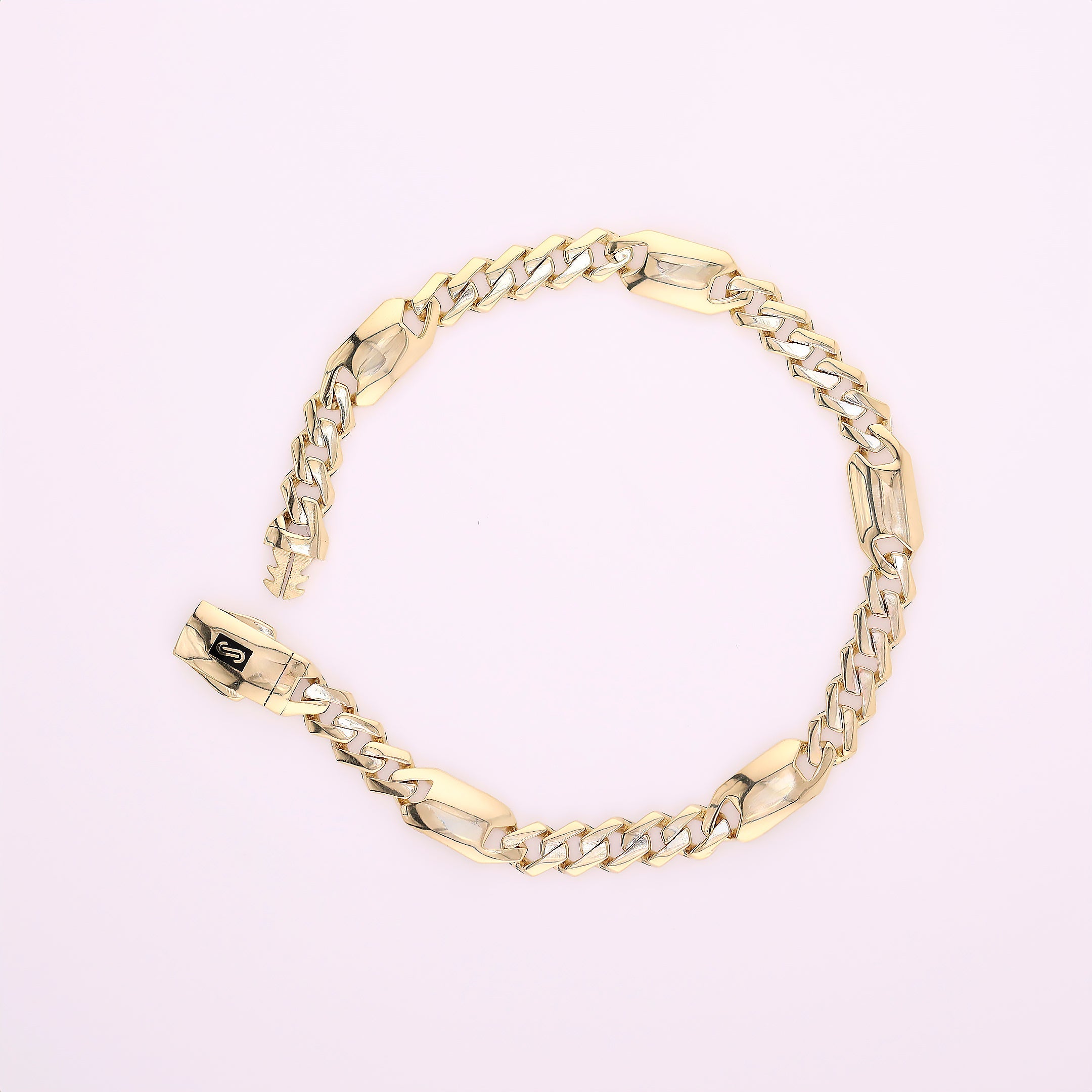 Pulso Monaco Chain Clásico en Oro de 10K