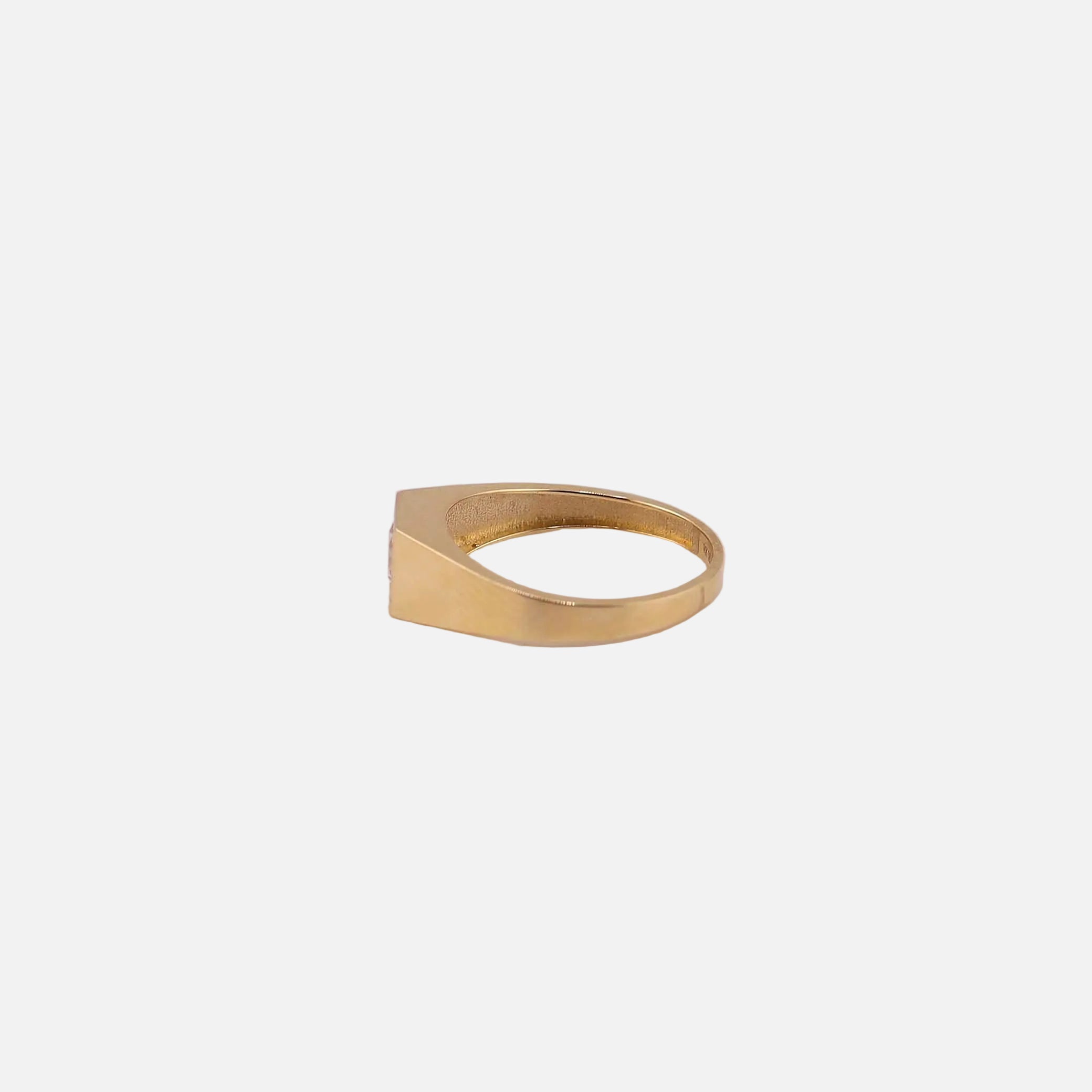 Anillo Cuadrado con Piedra Blanca en Oro de 14K