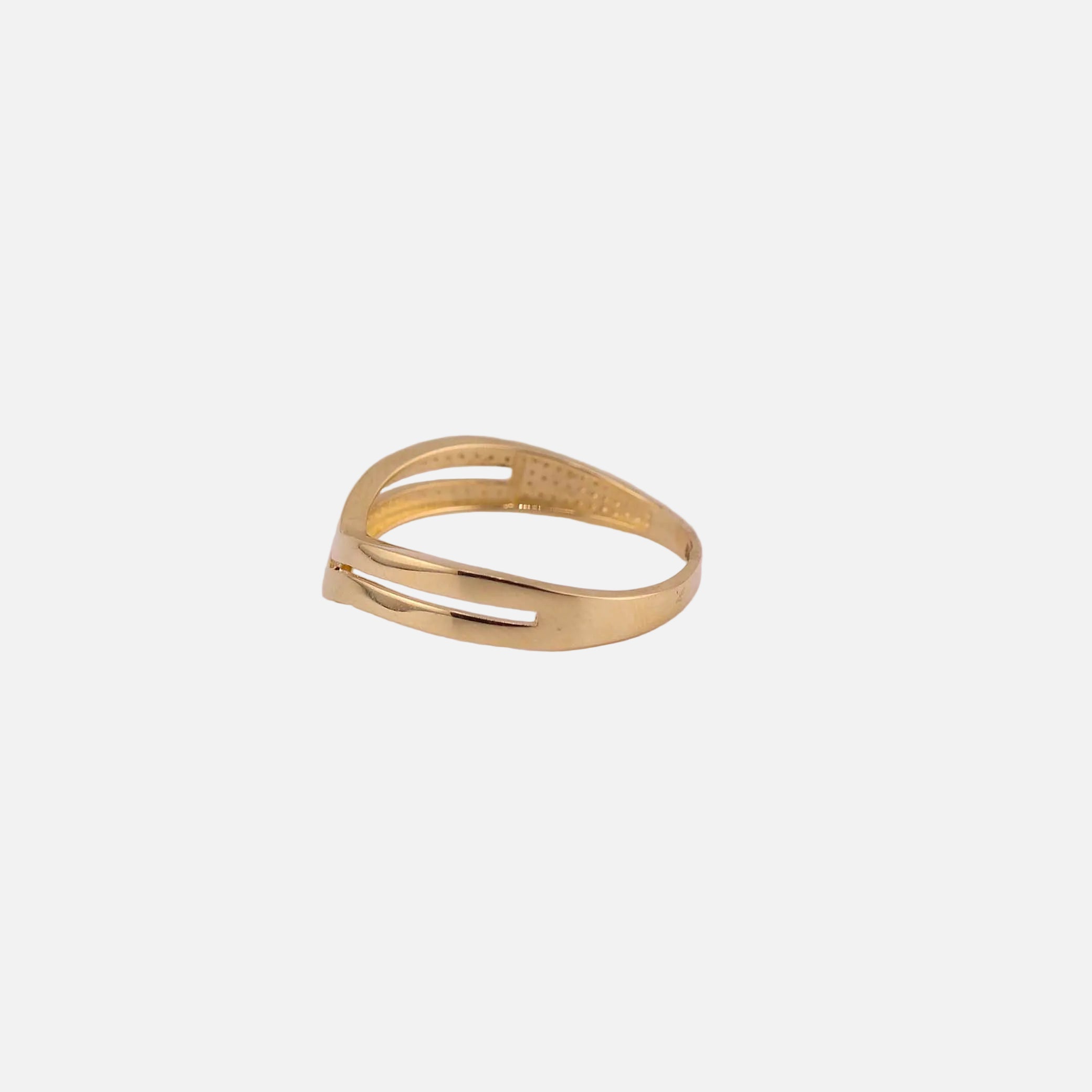 Anillo V en Oro de 14K