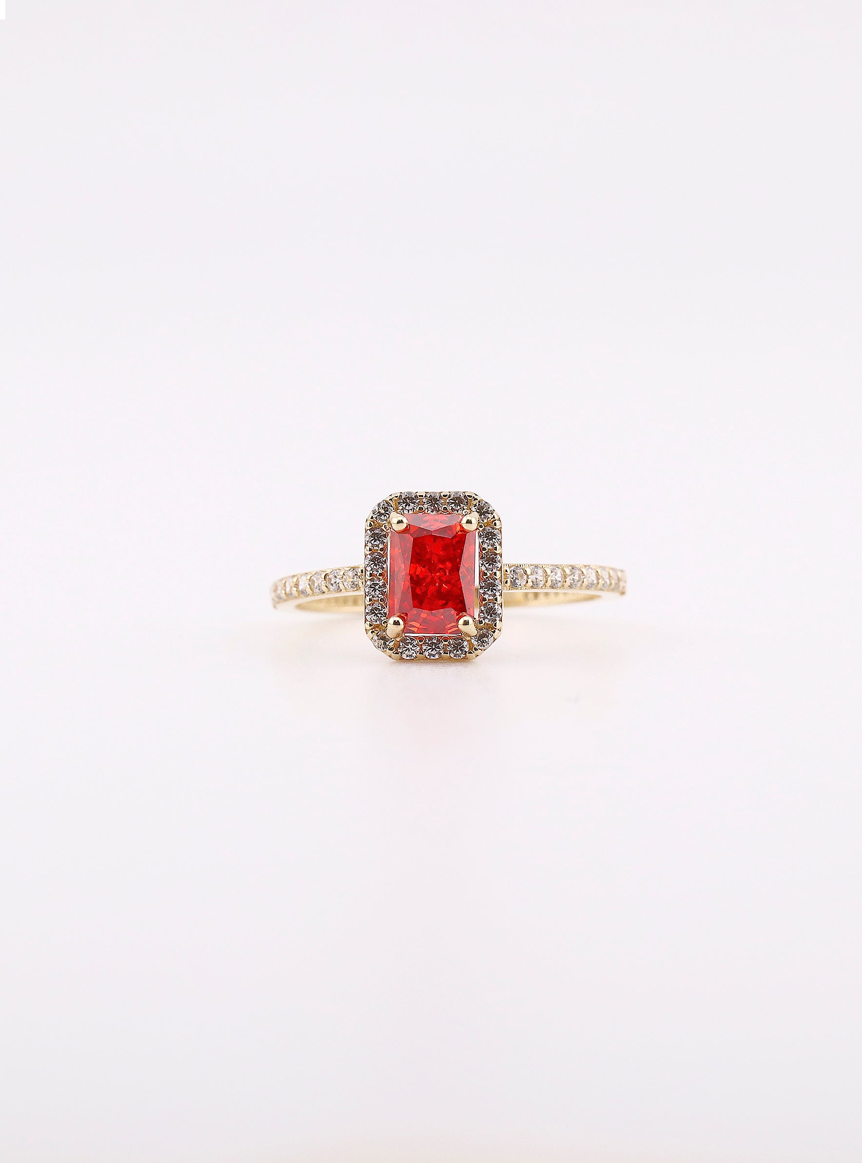 Anillo de Oro con Piedra Roja de 14K