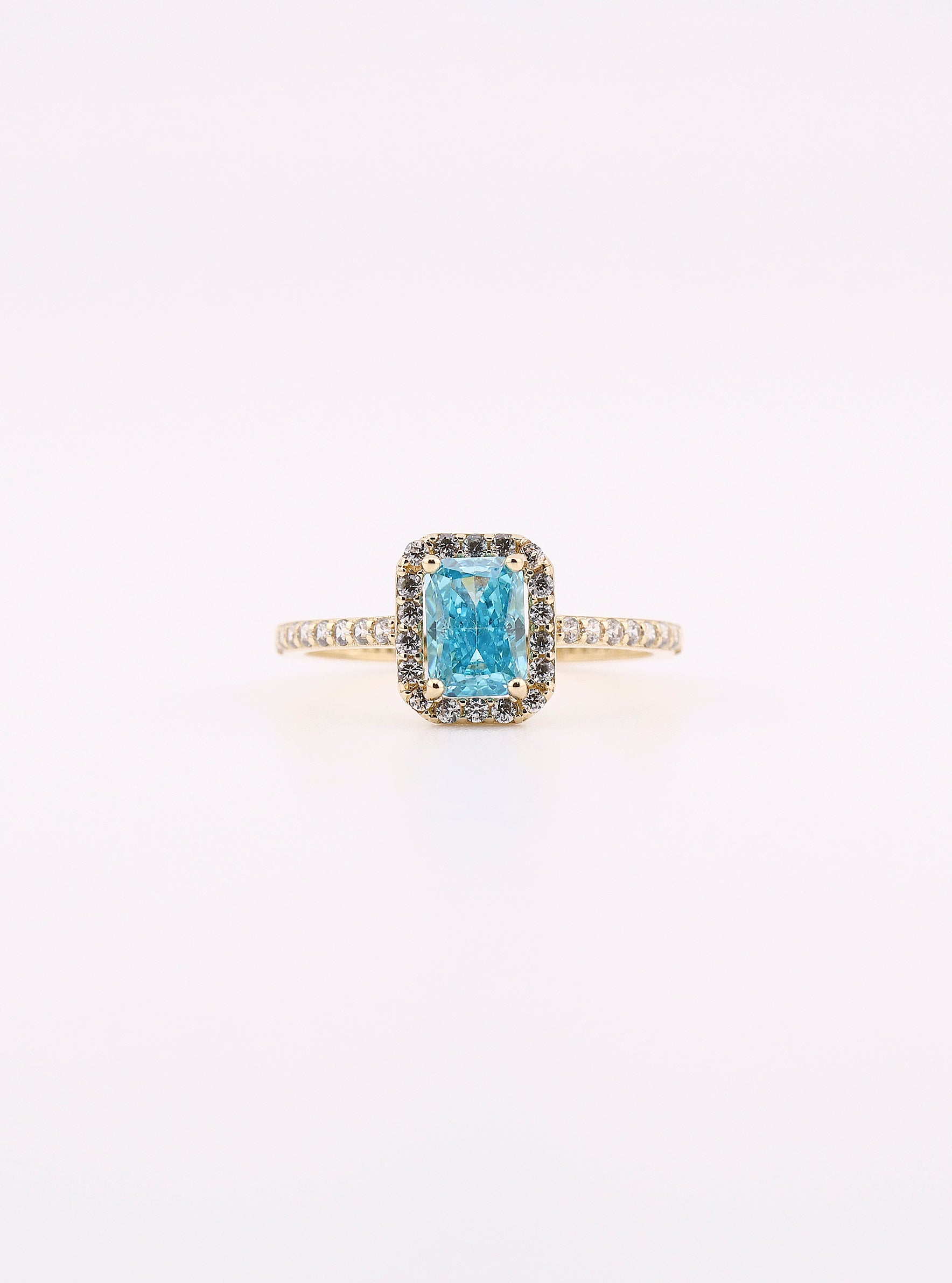 Anillo de Oro con Piedra Azul de 14K