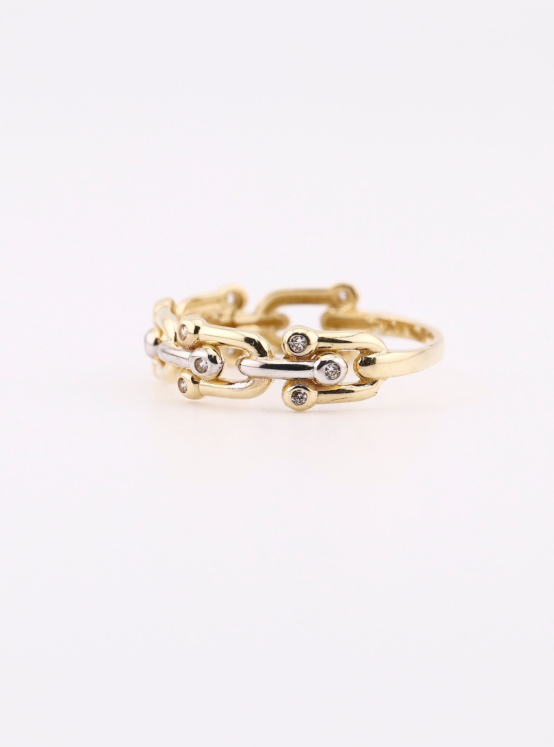 Anillo Enlazado en Oro de 14K