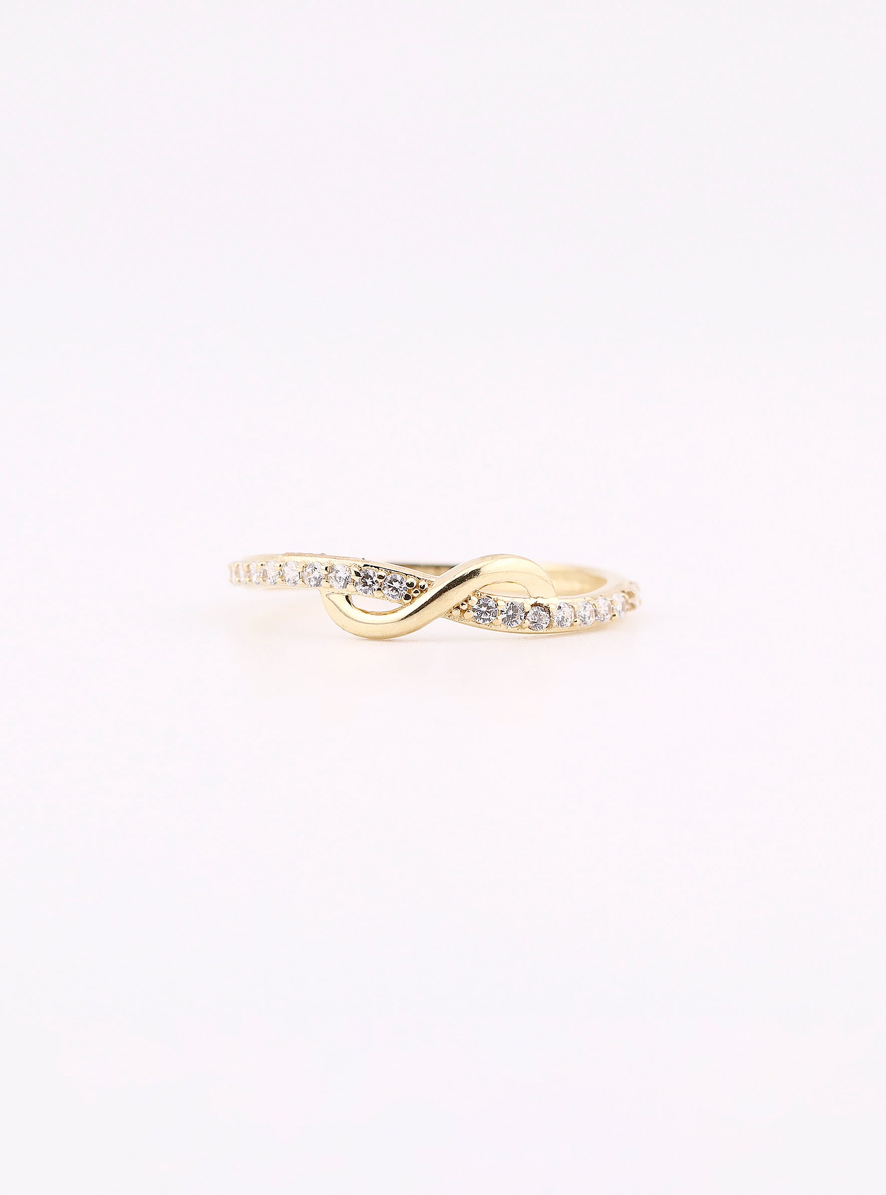 Anillo de Oro Infinito con Piedras Blancas de 14K