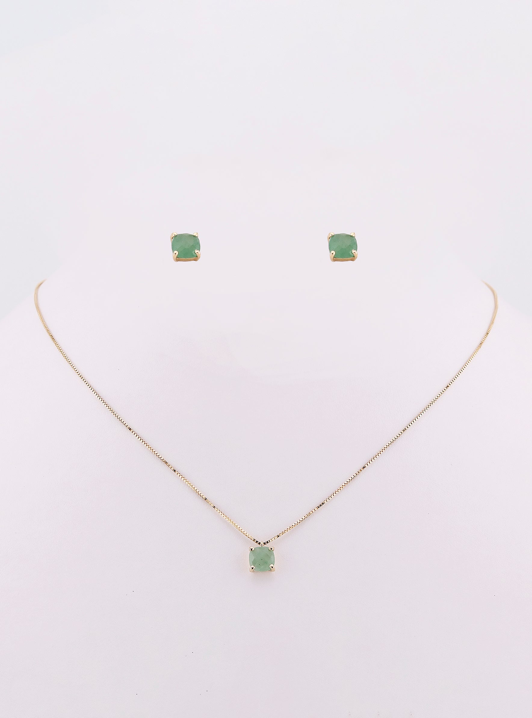 Coordinado de Gargantilla y Arete con Piedra Verde de 14K