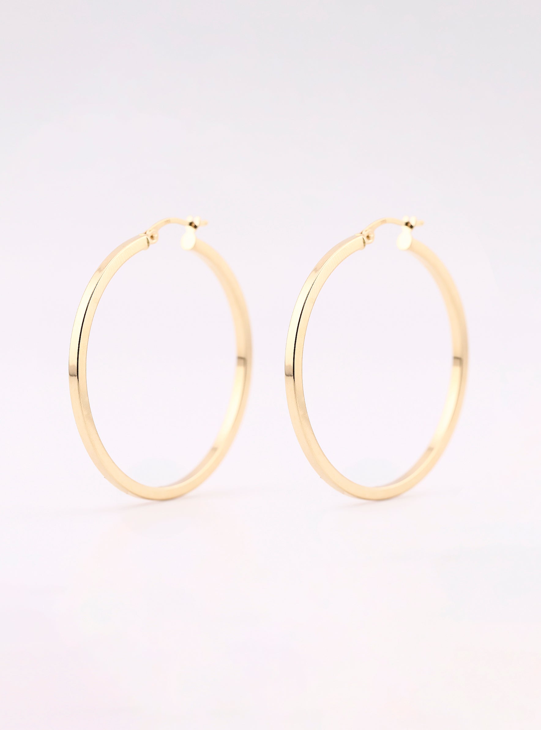 Arracadas de Oro Lisas Cuadro de 14K