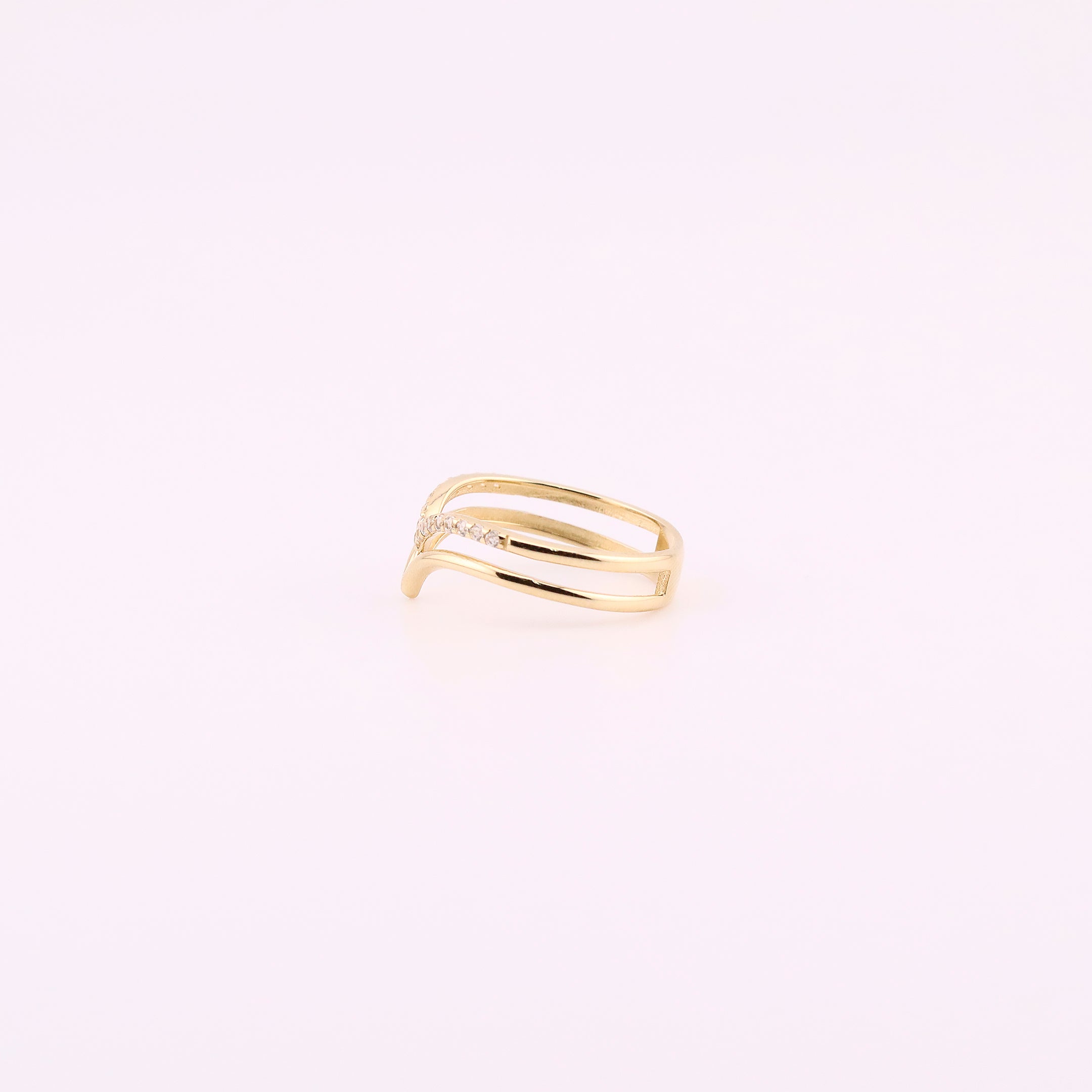 Anillo V Brillante en Oro de 14K