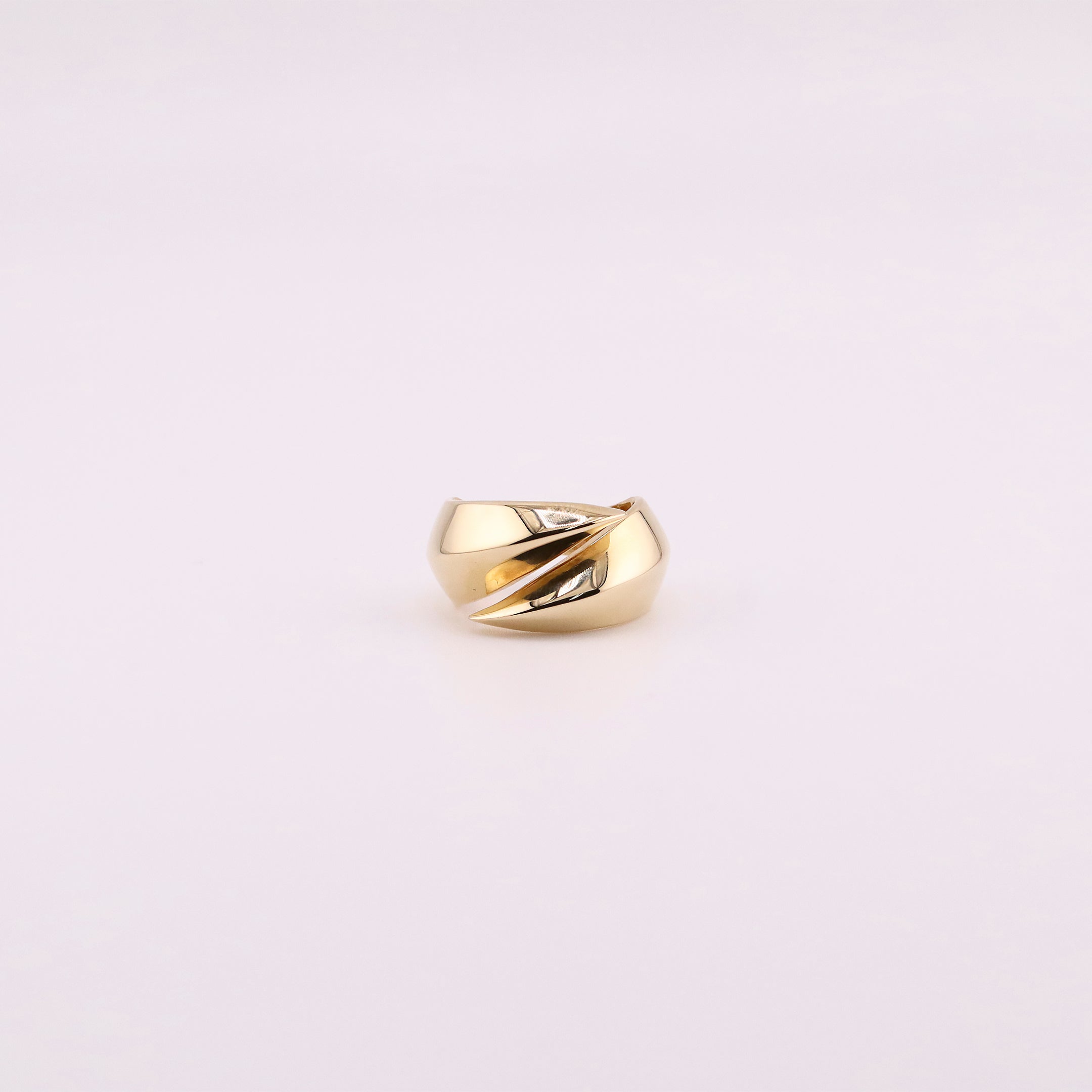 Anillo Cruzado en Oro de 14K