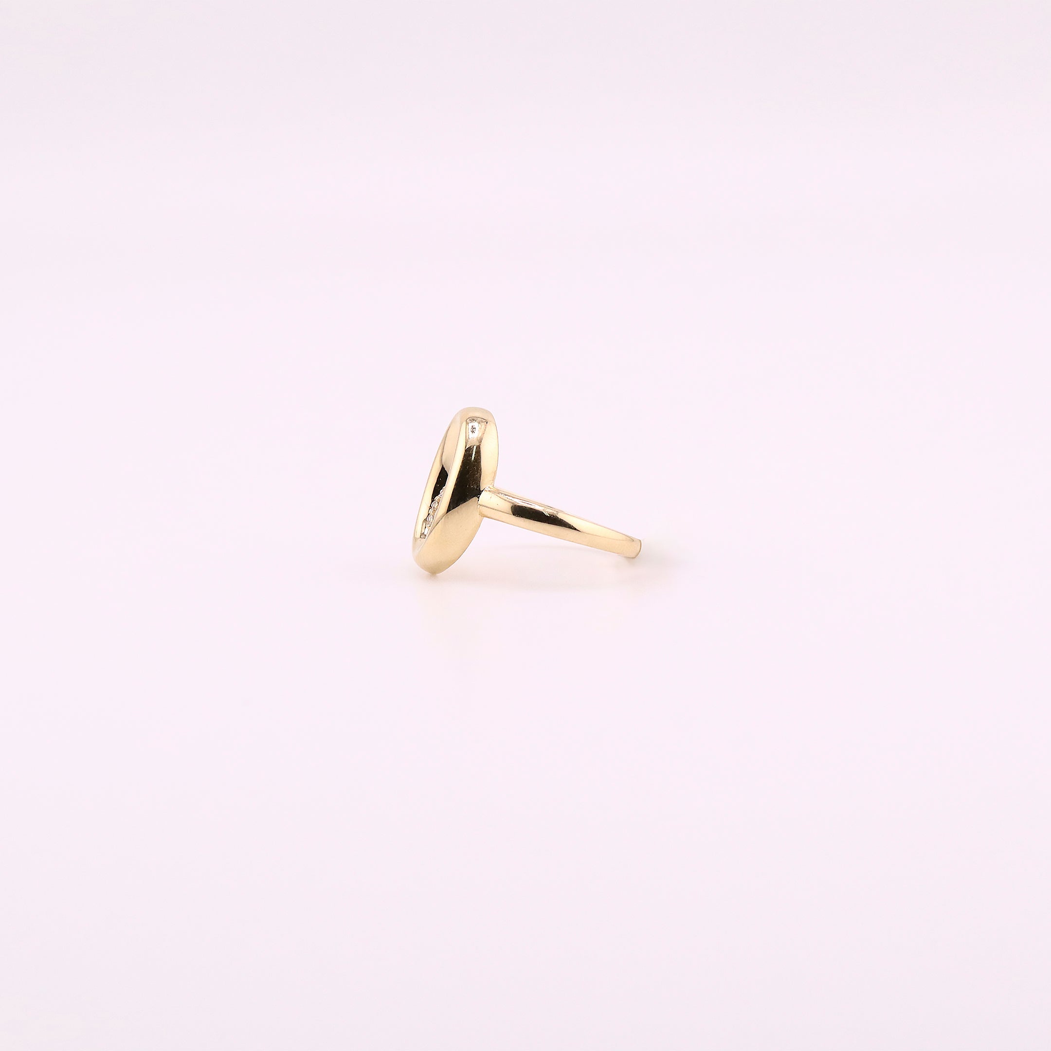 Anillo Ovalado en Oro de 14K