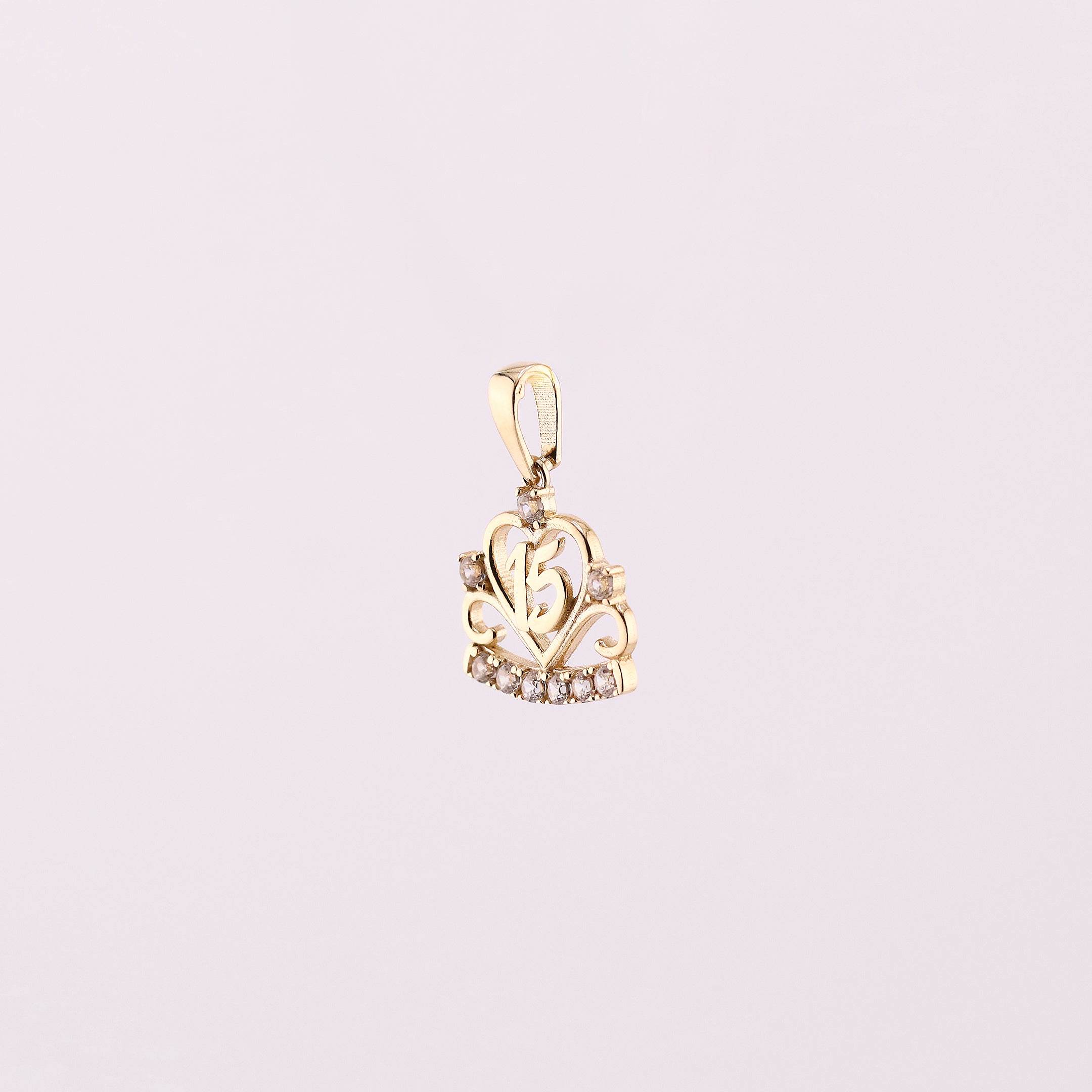 Dije XV años en Oro de 14K