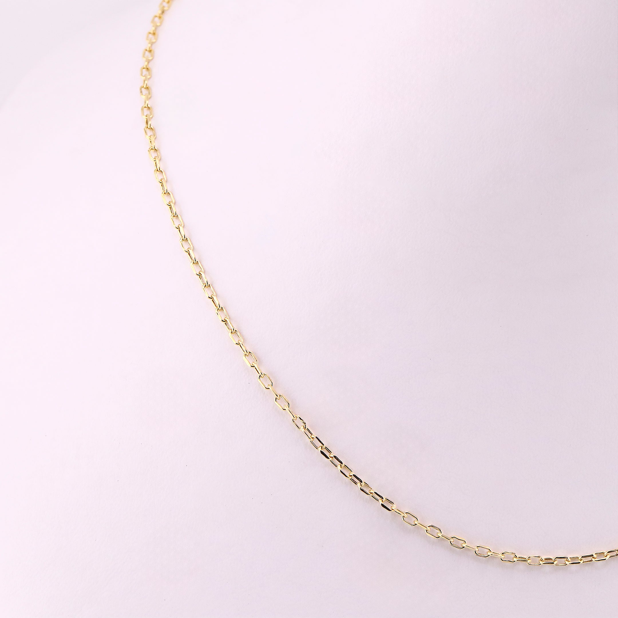 Cadena de Oro Eslabón Invertido de 14K