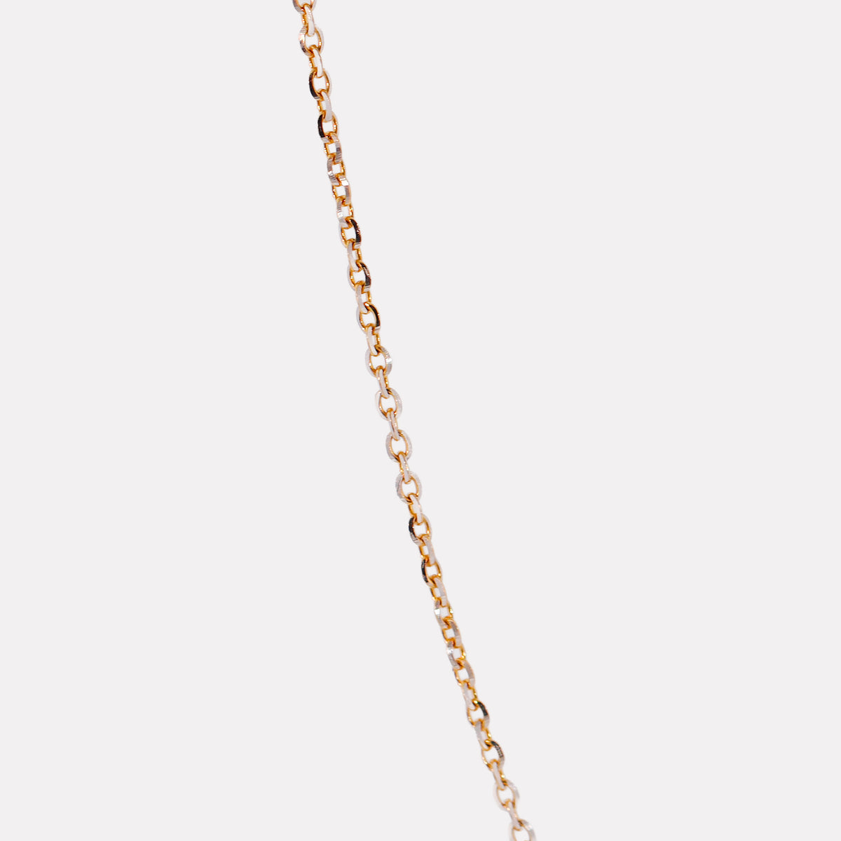 Cadena Eslabón Invertido Diamantada en Oro de 14K