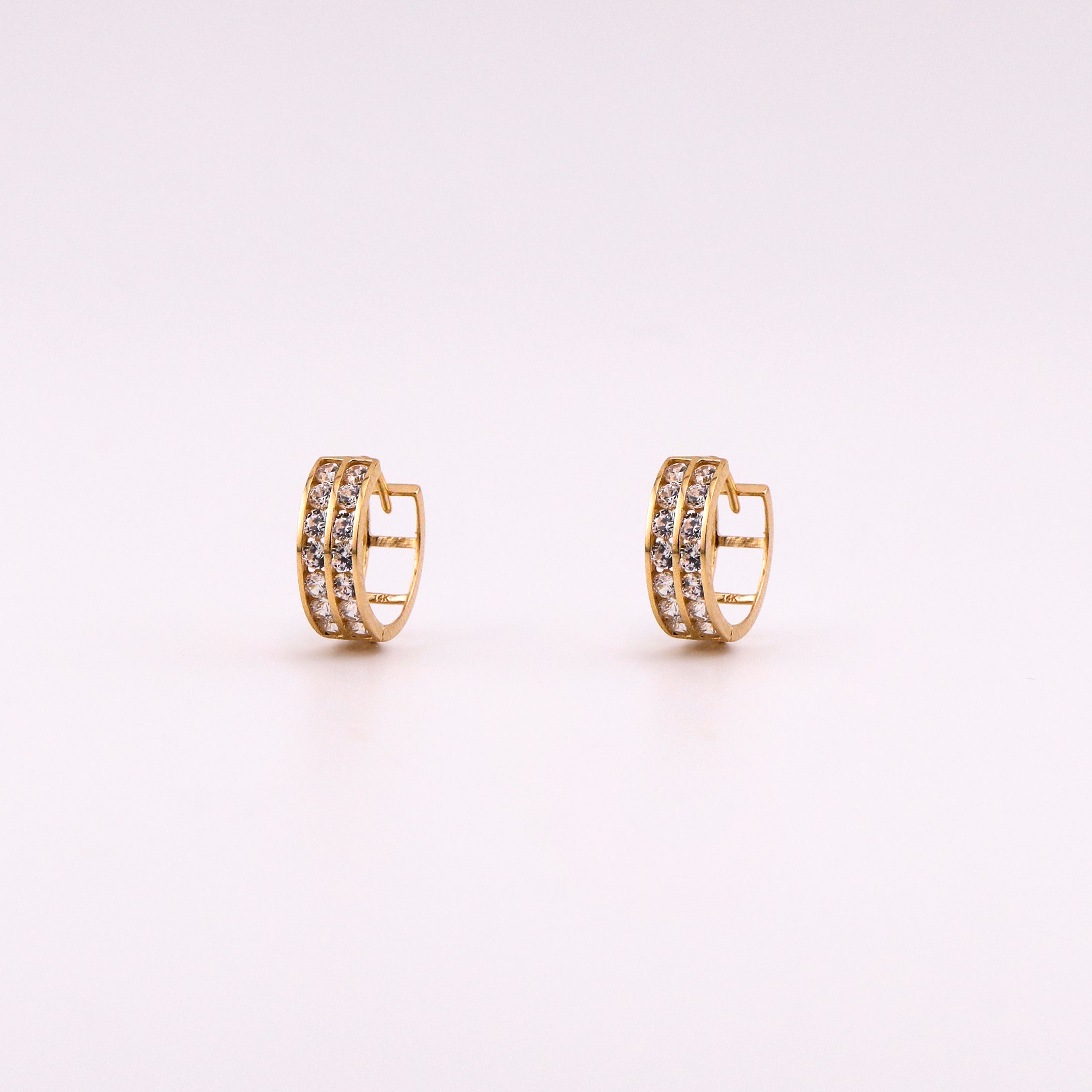 Aretes Huggies Dobles C/Piedras Blancas en Oro de 14K