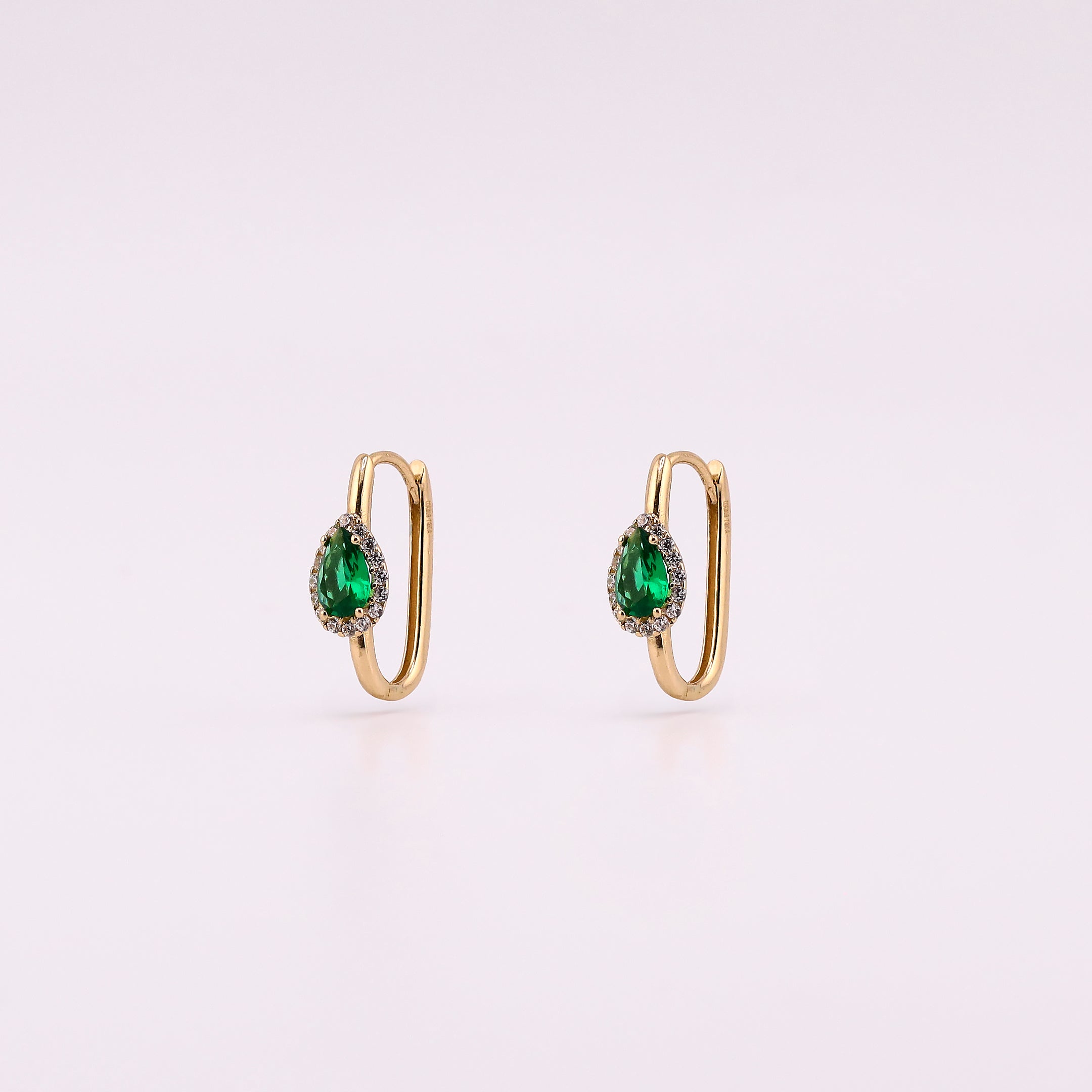 Aretes Gota C/Piedra Verde en Oro de 14K