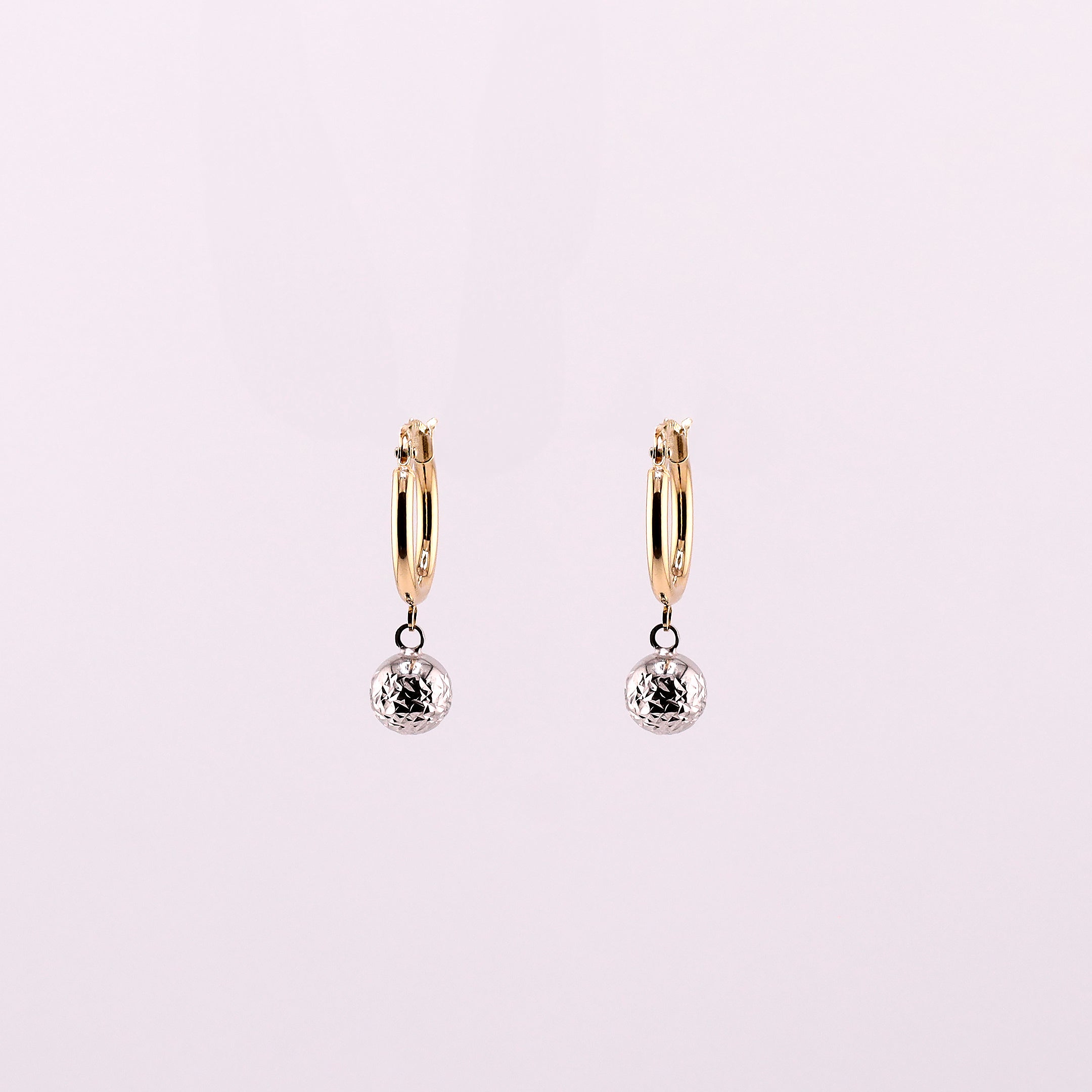 Aretes Huggies Borlas en Oro de 14K