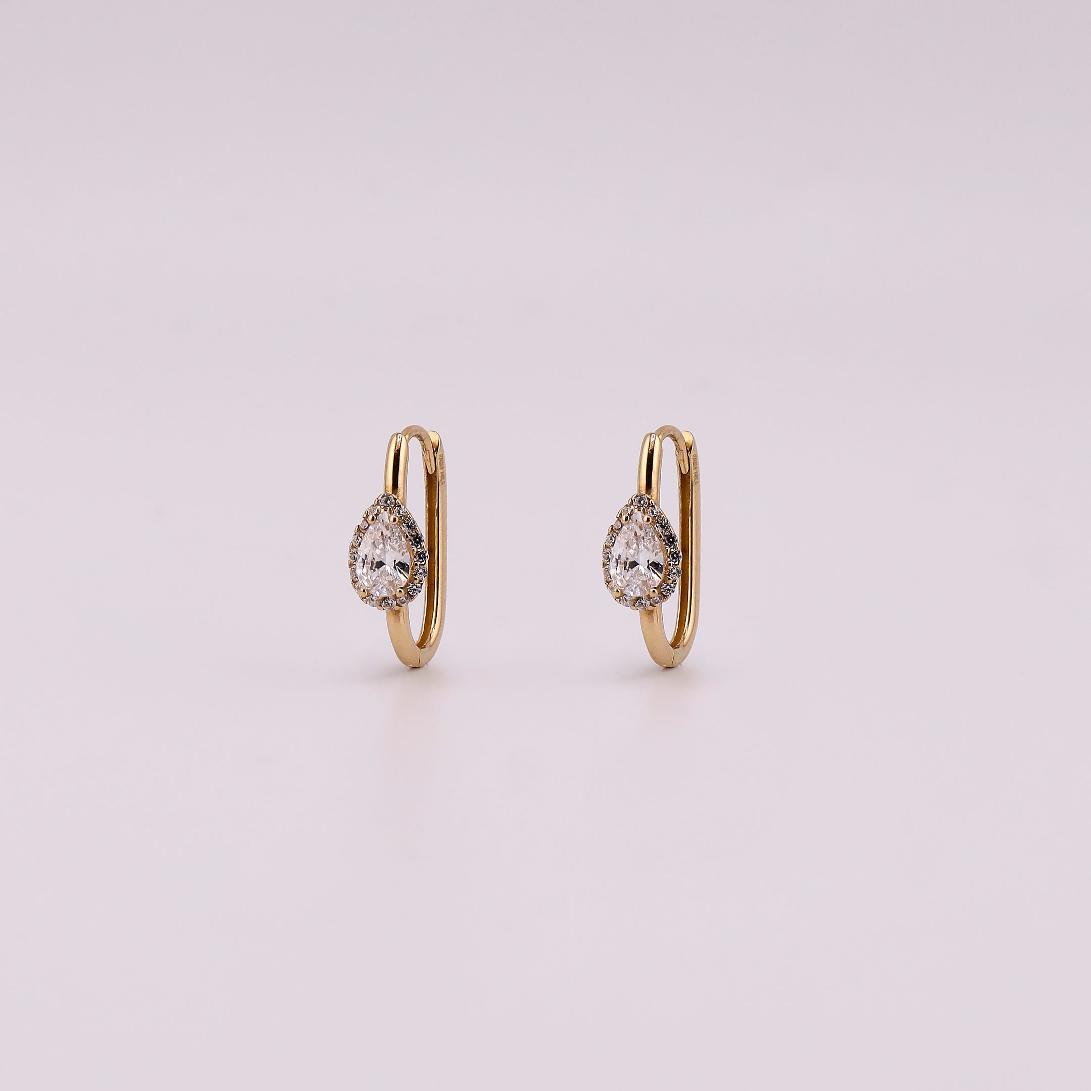 Aretes Gota C/Piedra Blanca en Oro de 14K