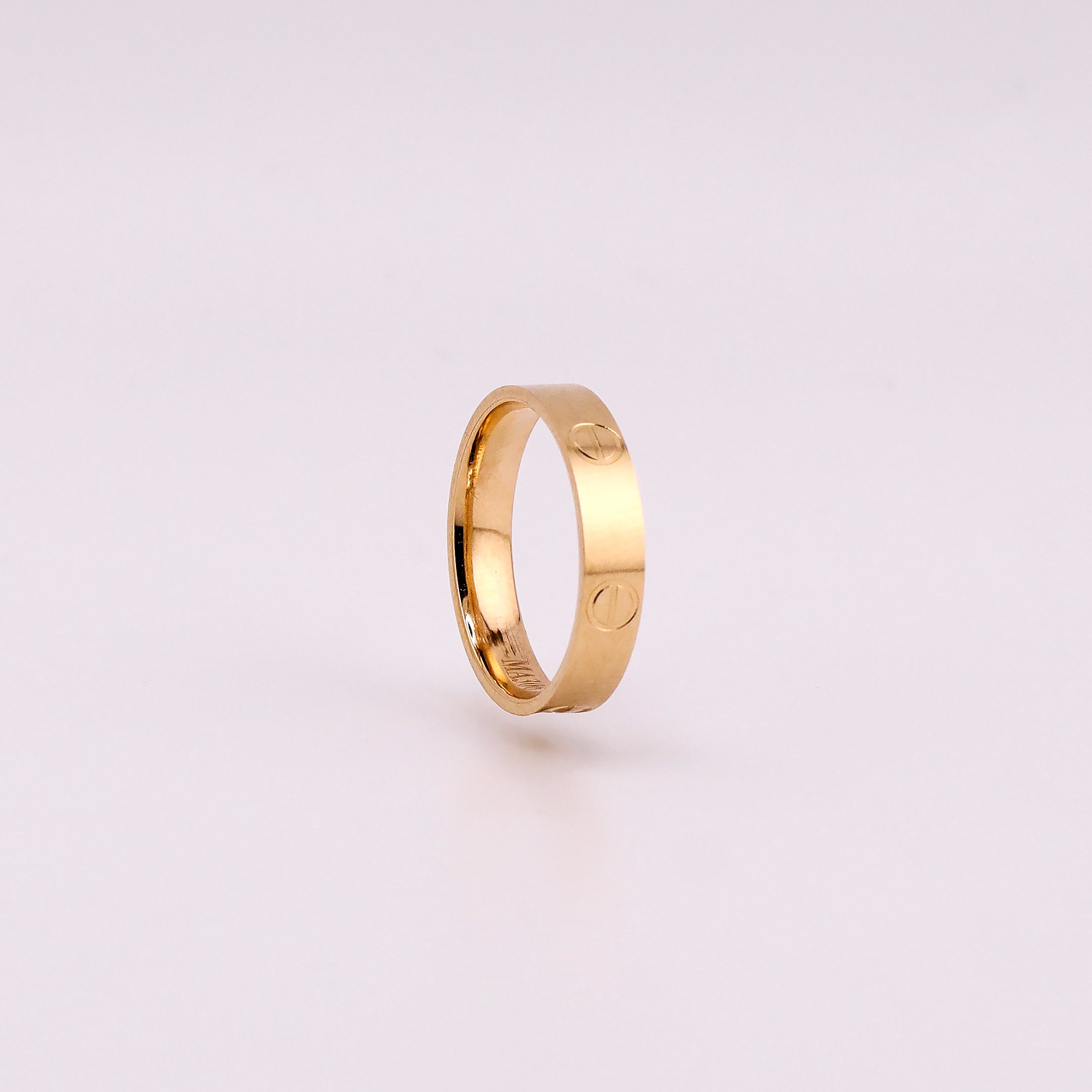 Anillo Clásico en Oro de 14K