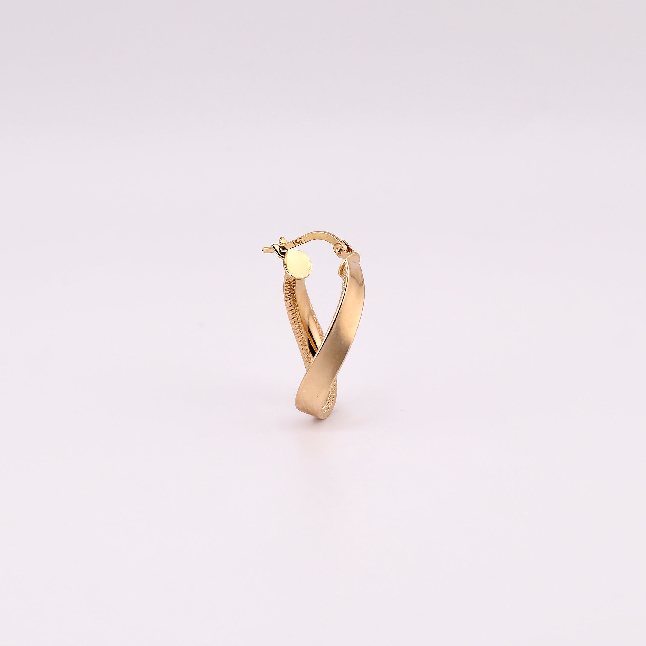 Arracadas Torcidas en Oro de 14K