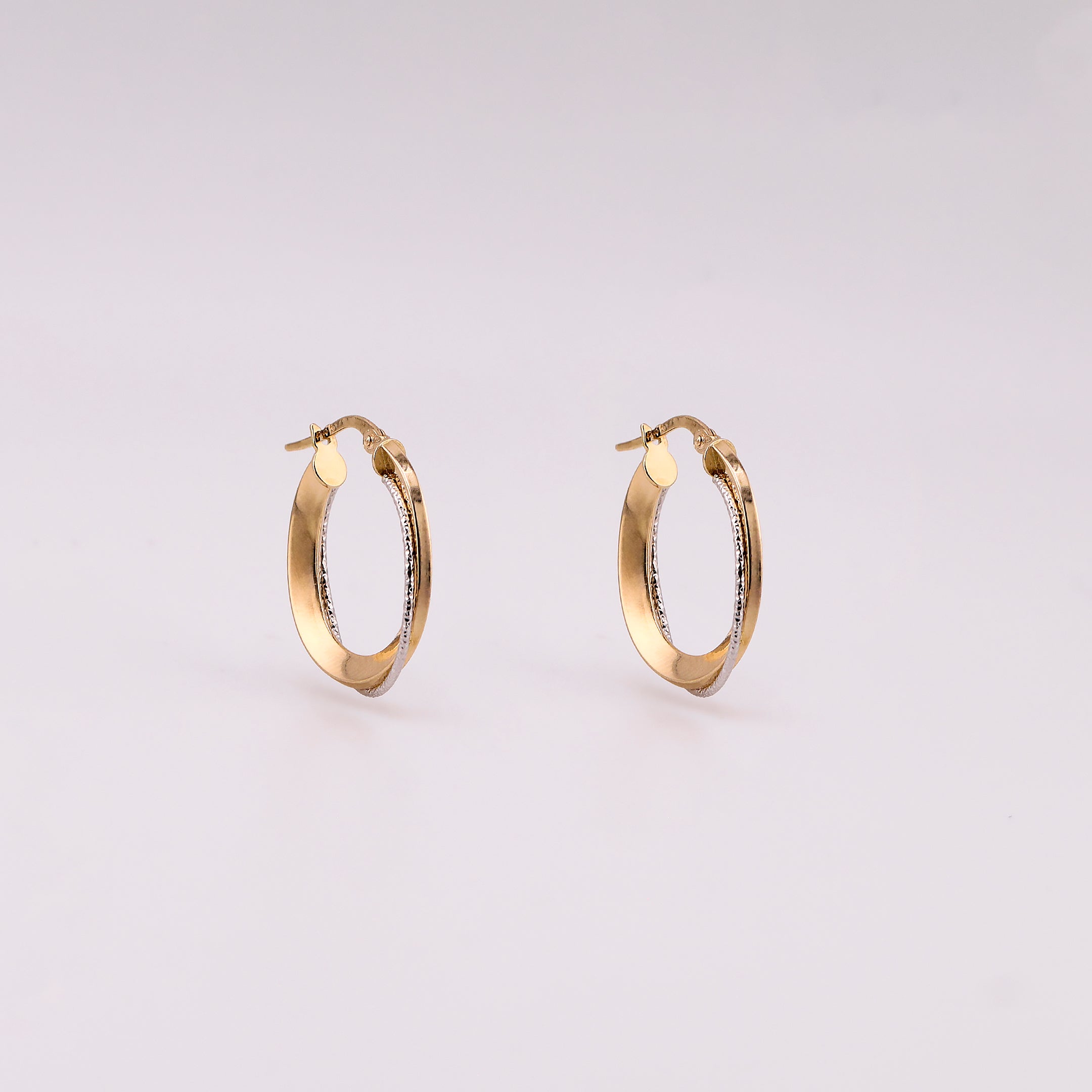 Arracadas Torcidas Tonos en Oro de 14K