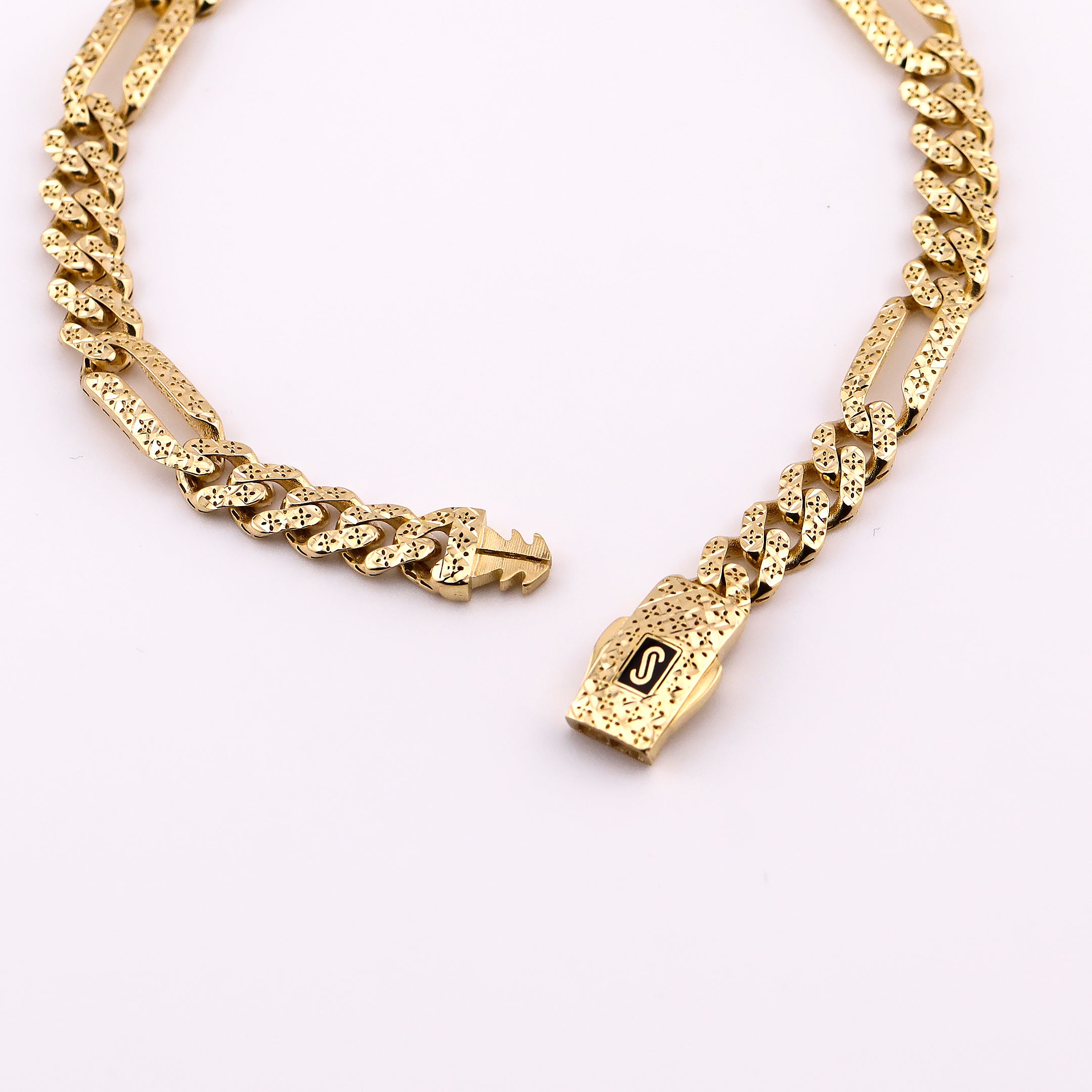 Pulso Monaco Chain Mixto Relimado en Oro de 10K