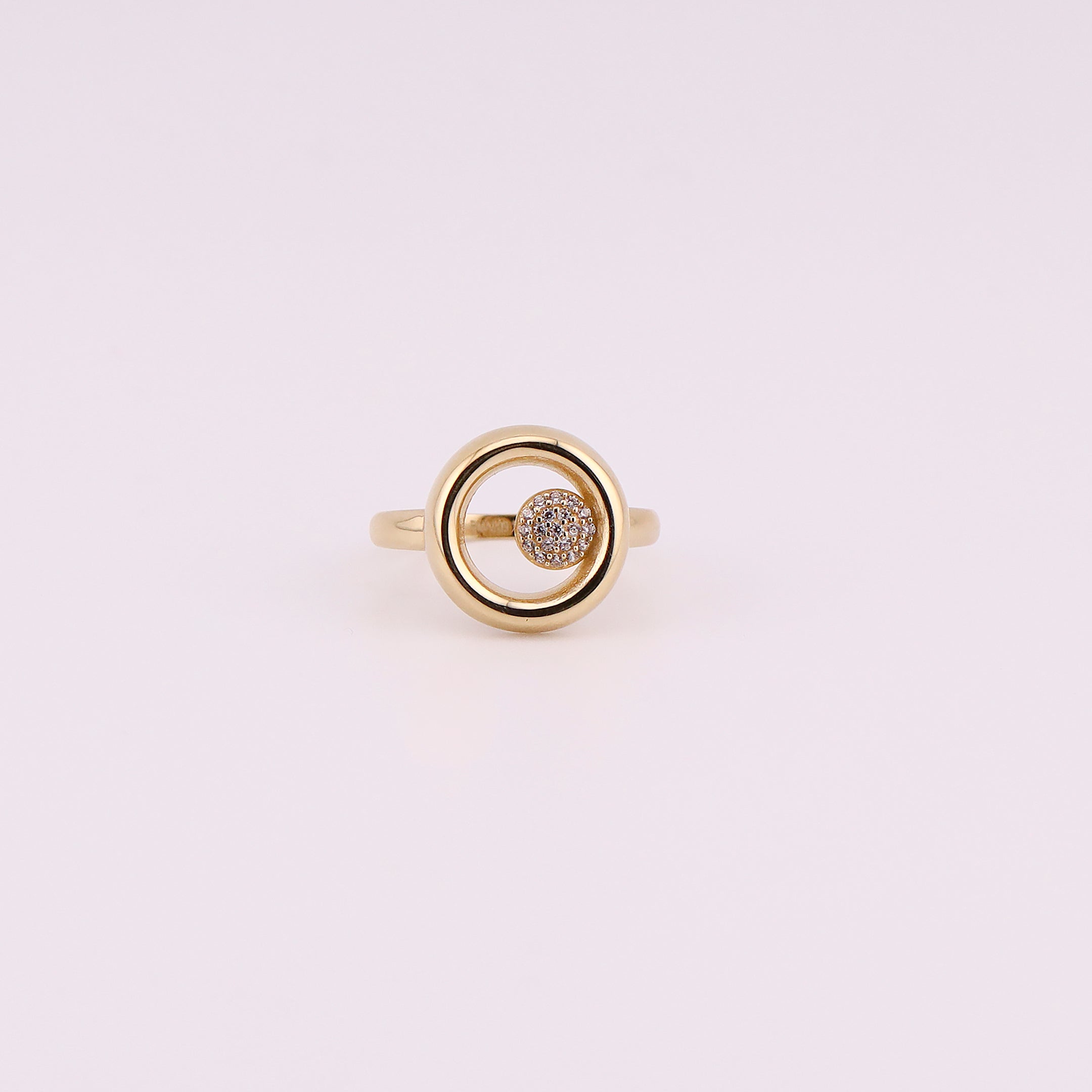 Anillo Círculo C/Piedras Blancas en Oro de 10K