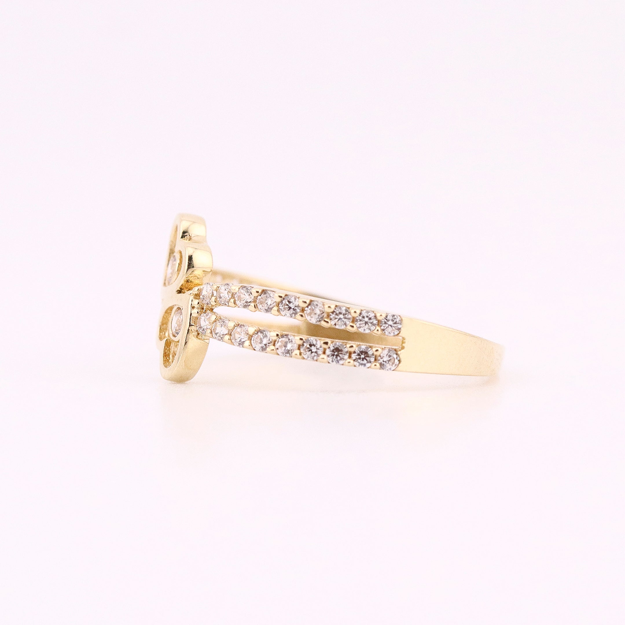 Anillo de Oro Doble Corazón con Piedras Blancas de 10K