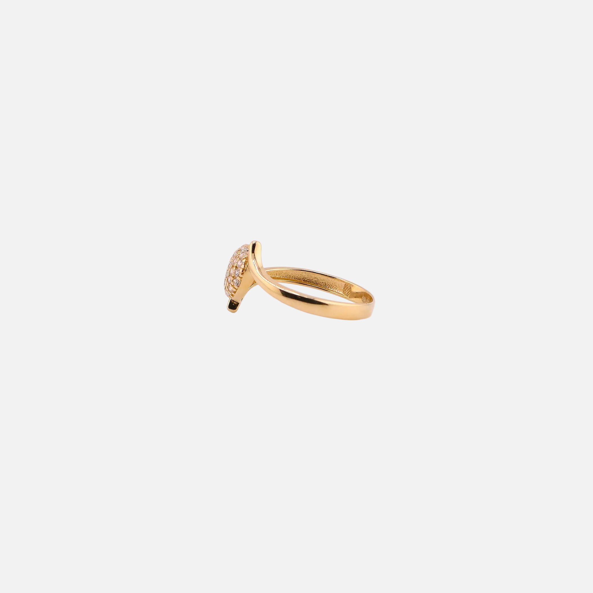 Anillo Corazón C/Piedras Blancas en Oro de 14K