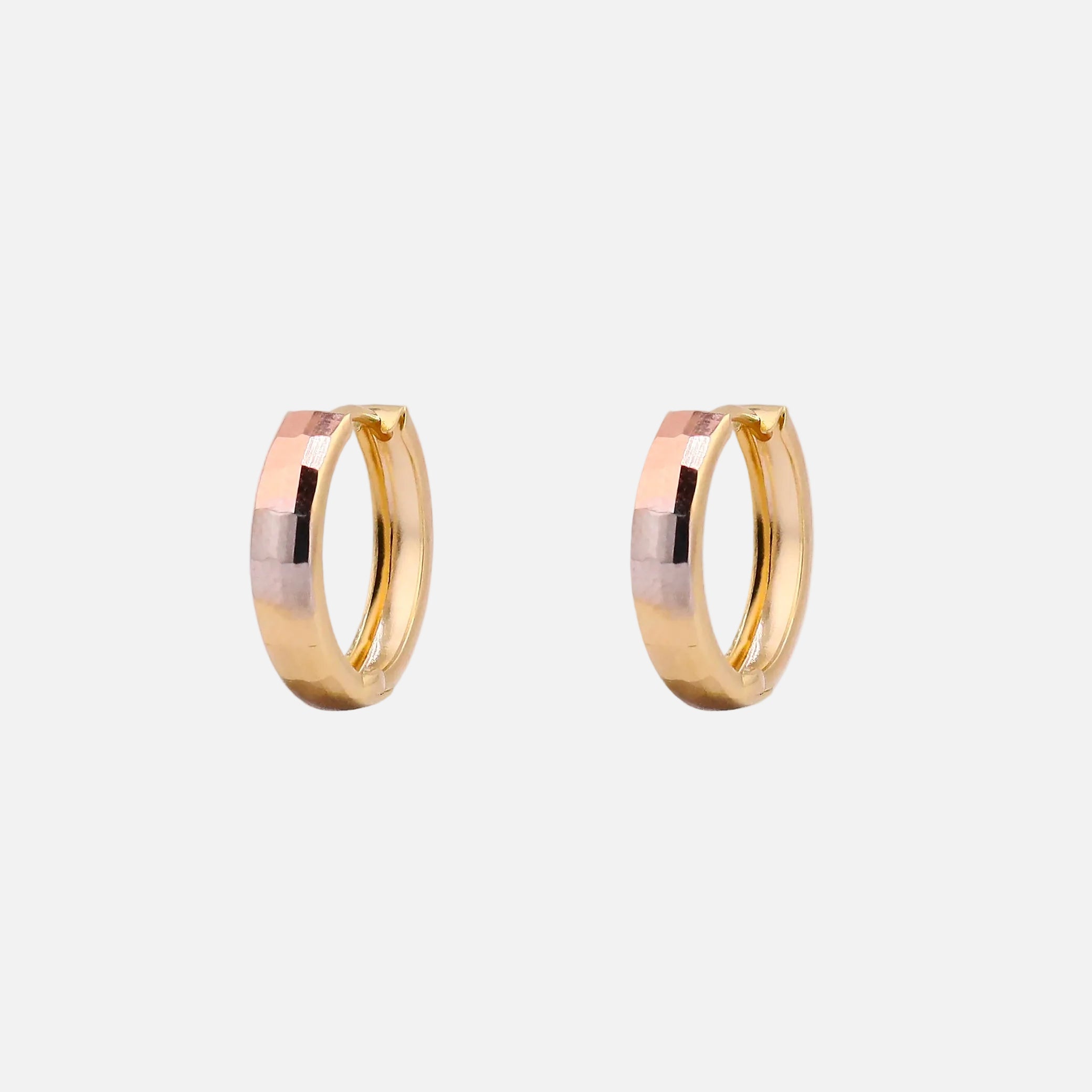 Aretes Huggies Facetados en Oro de 10K