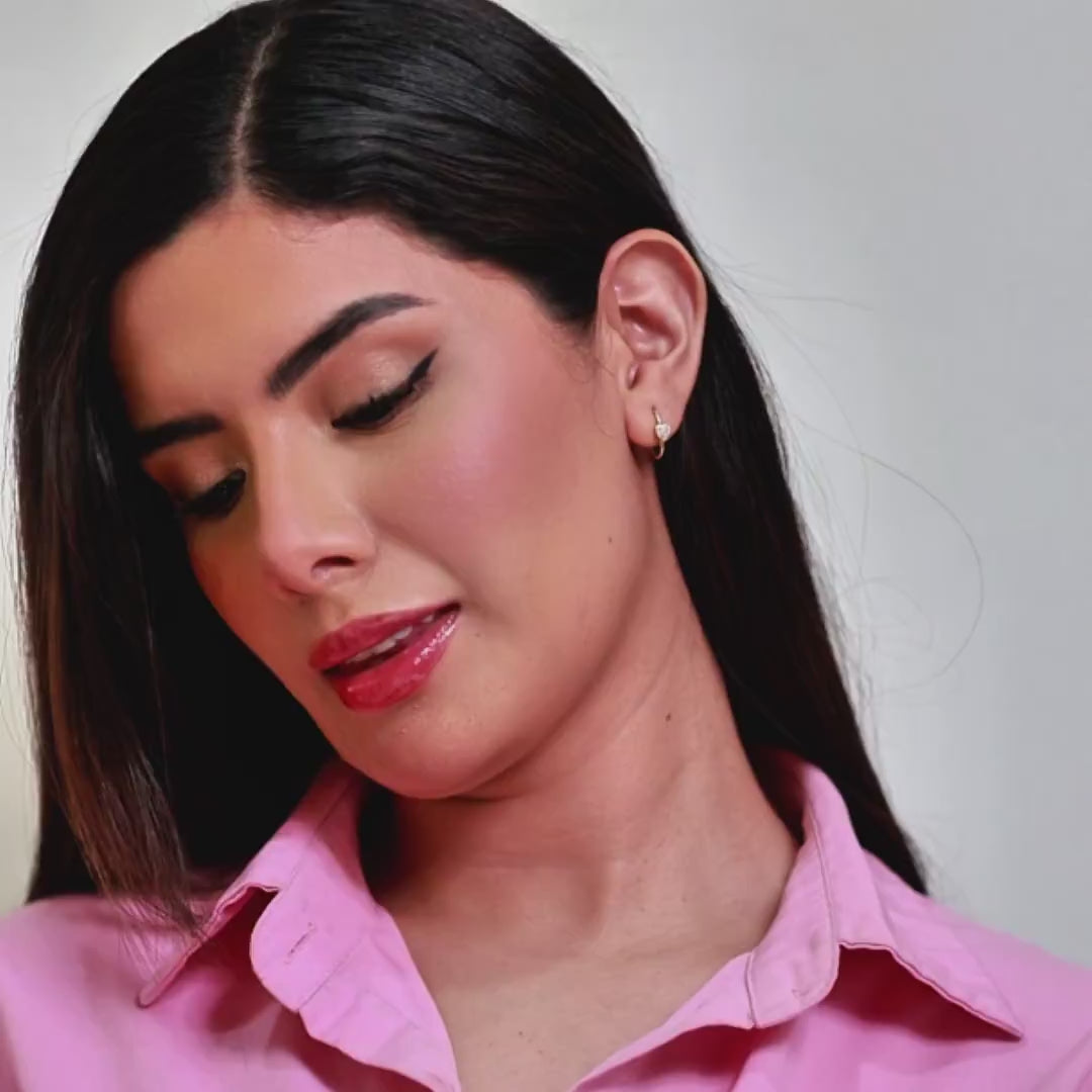 Video de joyas estilo Tiffany en oro 10k y 14k, con diseño delicado, romántico y atemporal.